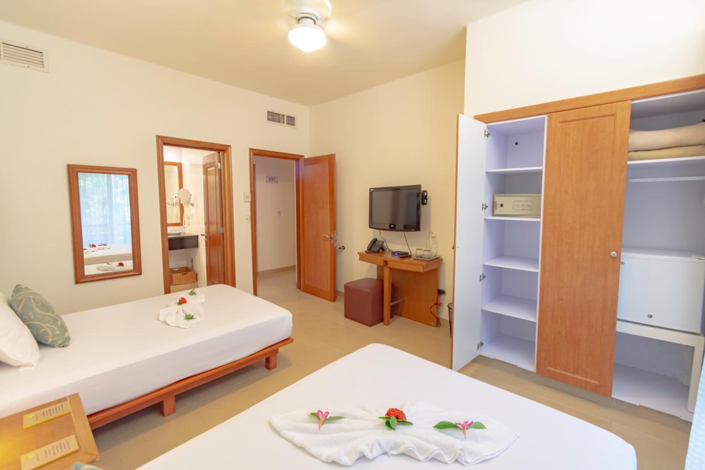 Double Room - Photo 4
