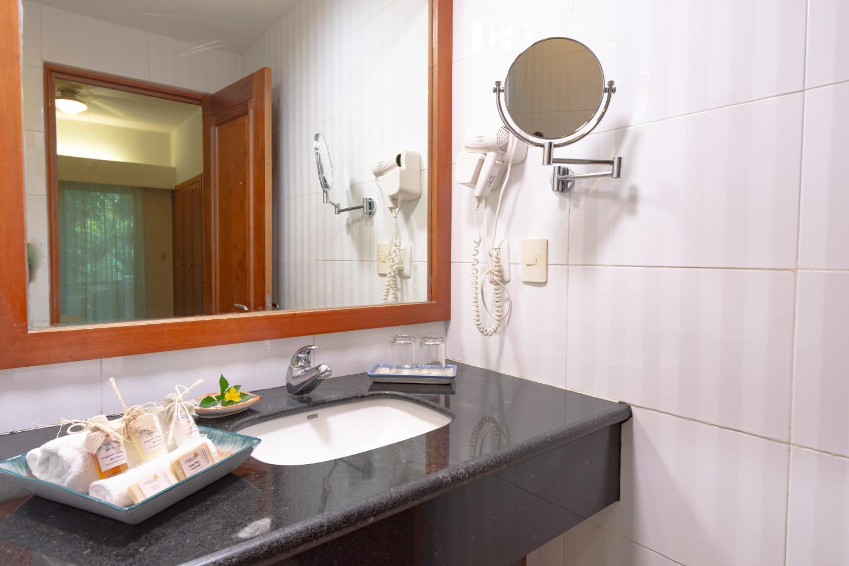 Double Room - Photo 7