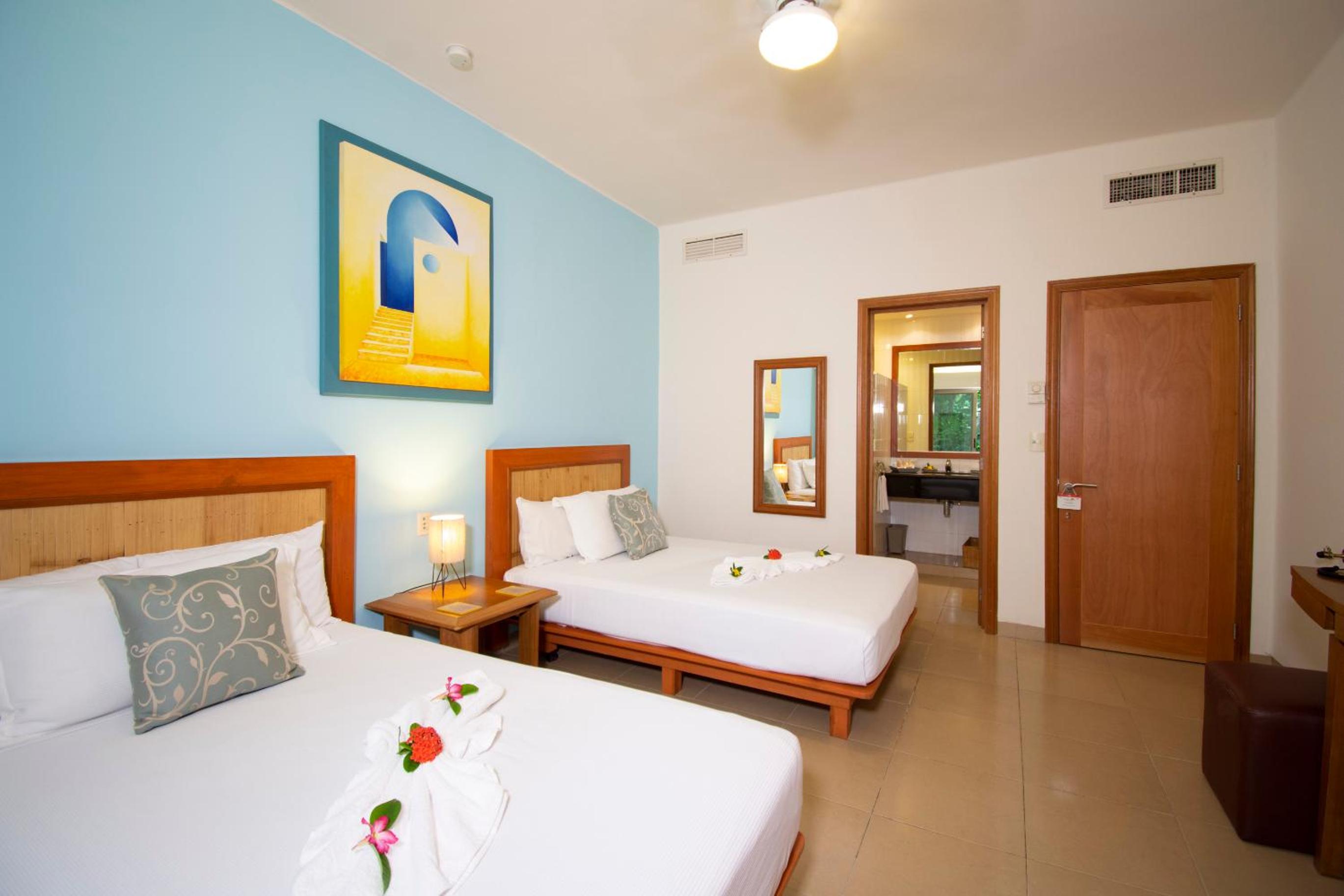 Double Room - Photo 9