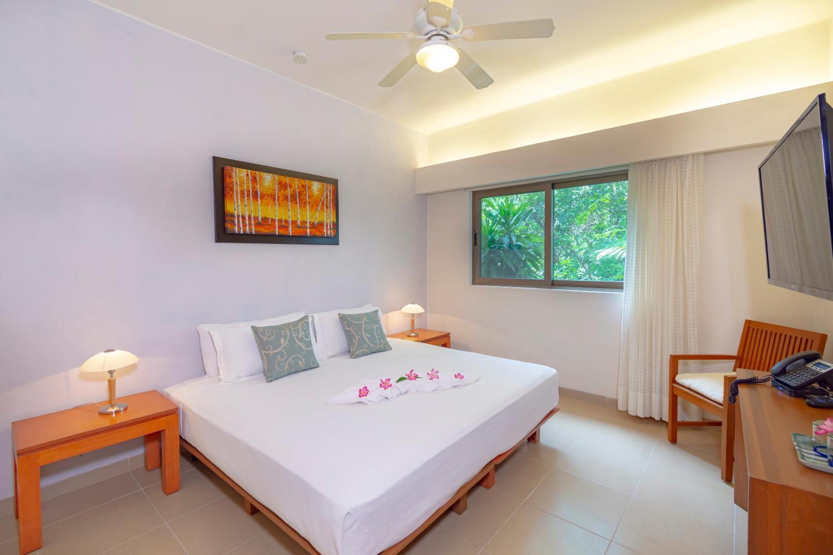 Double Room - Photo 6