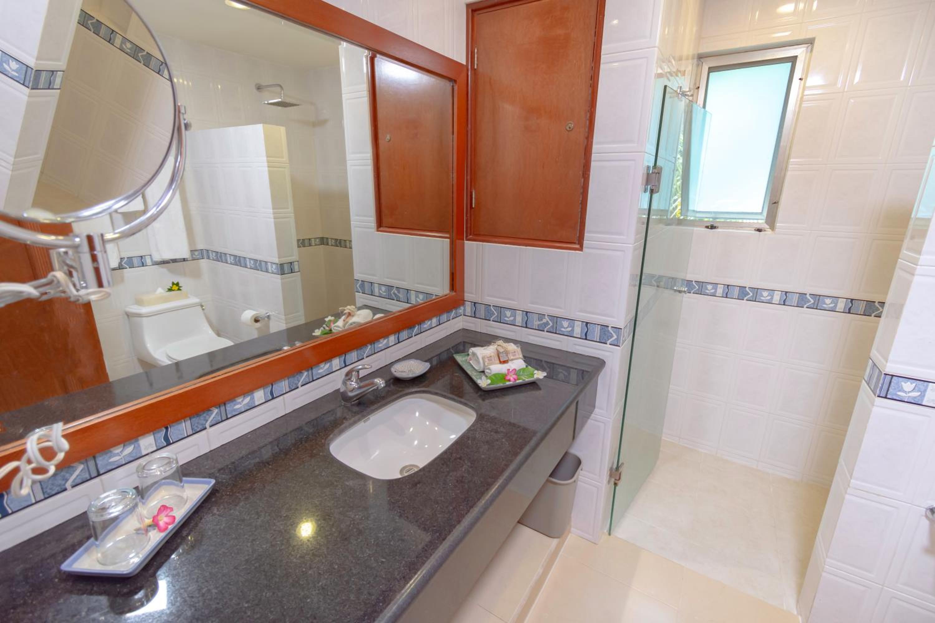 Double Room - Photo 10