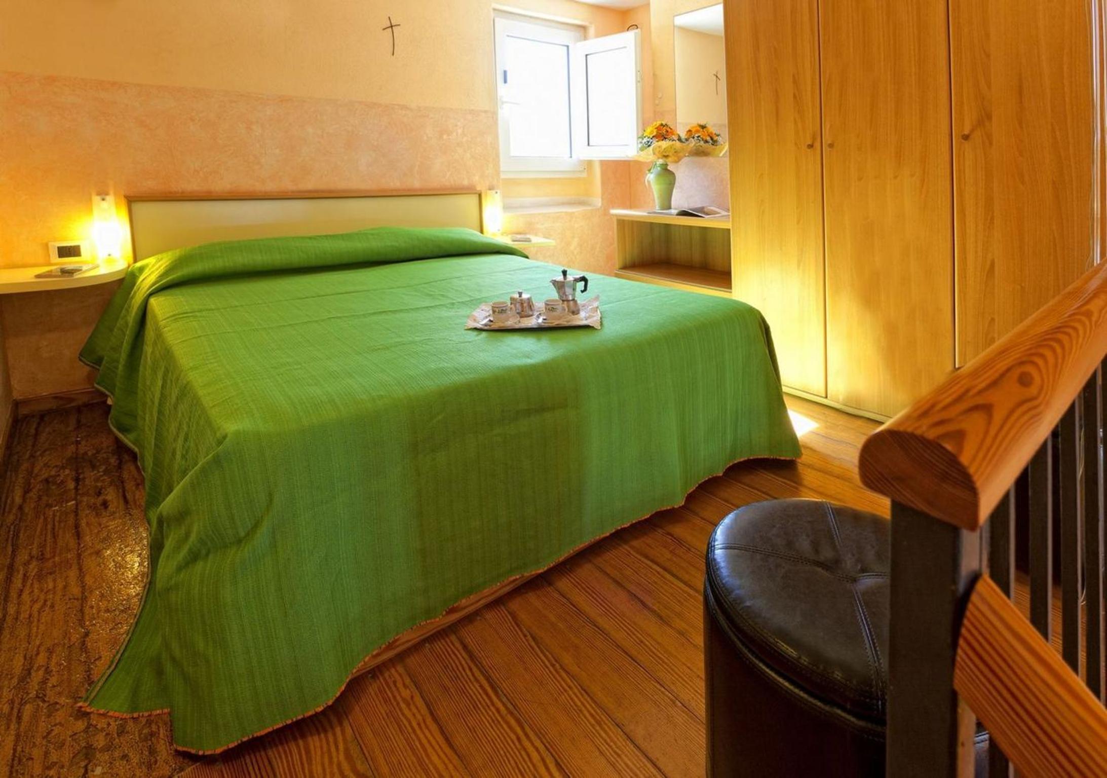 Deluxe Studio with Terrace