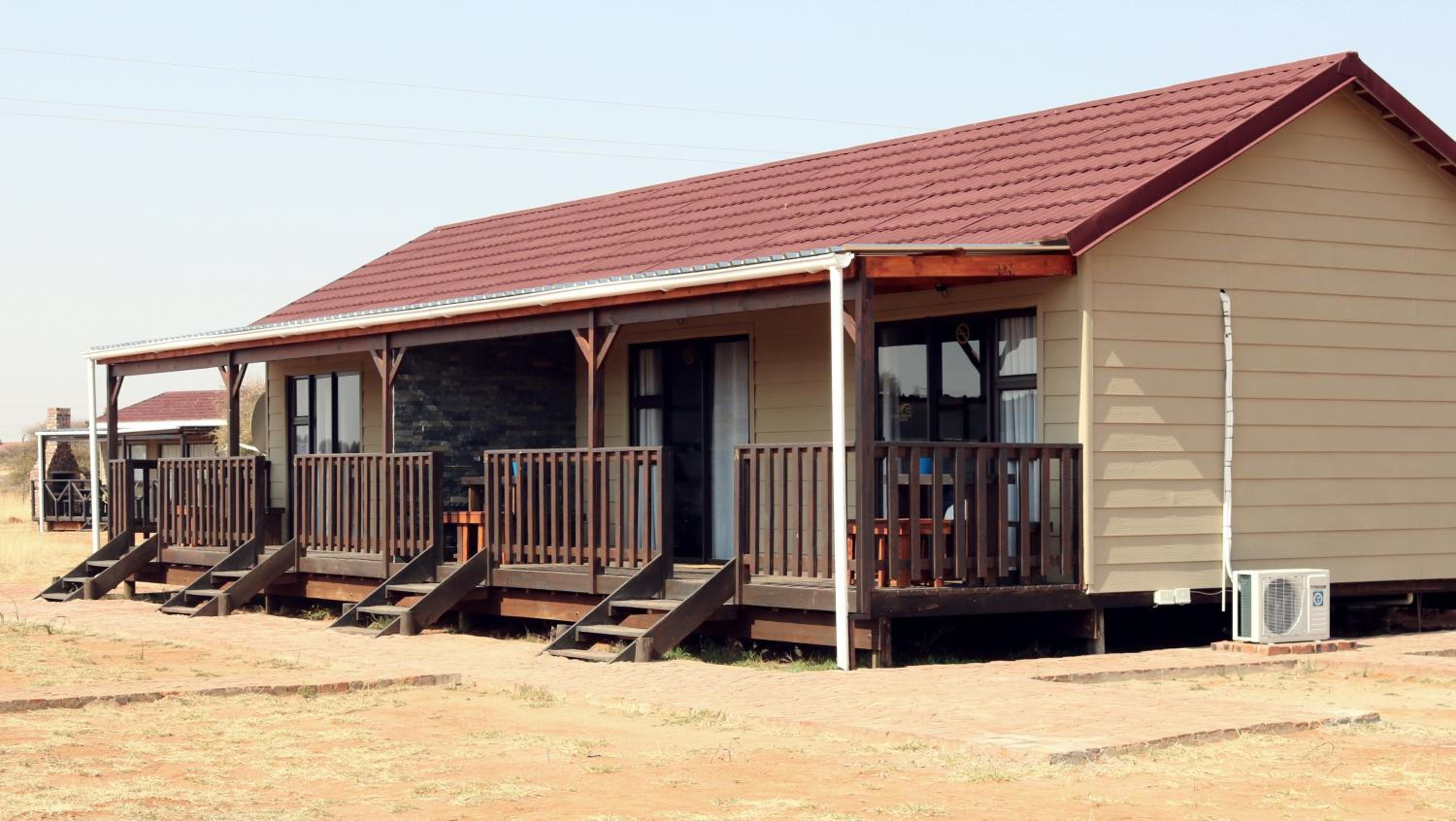 Two-Bedroom House - Photo 16