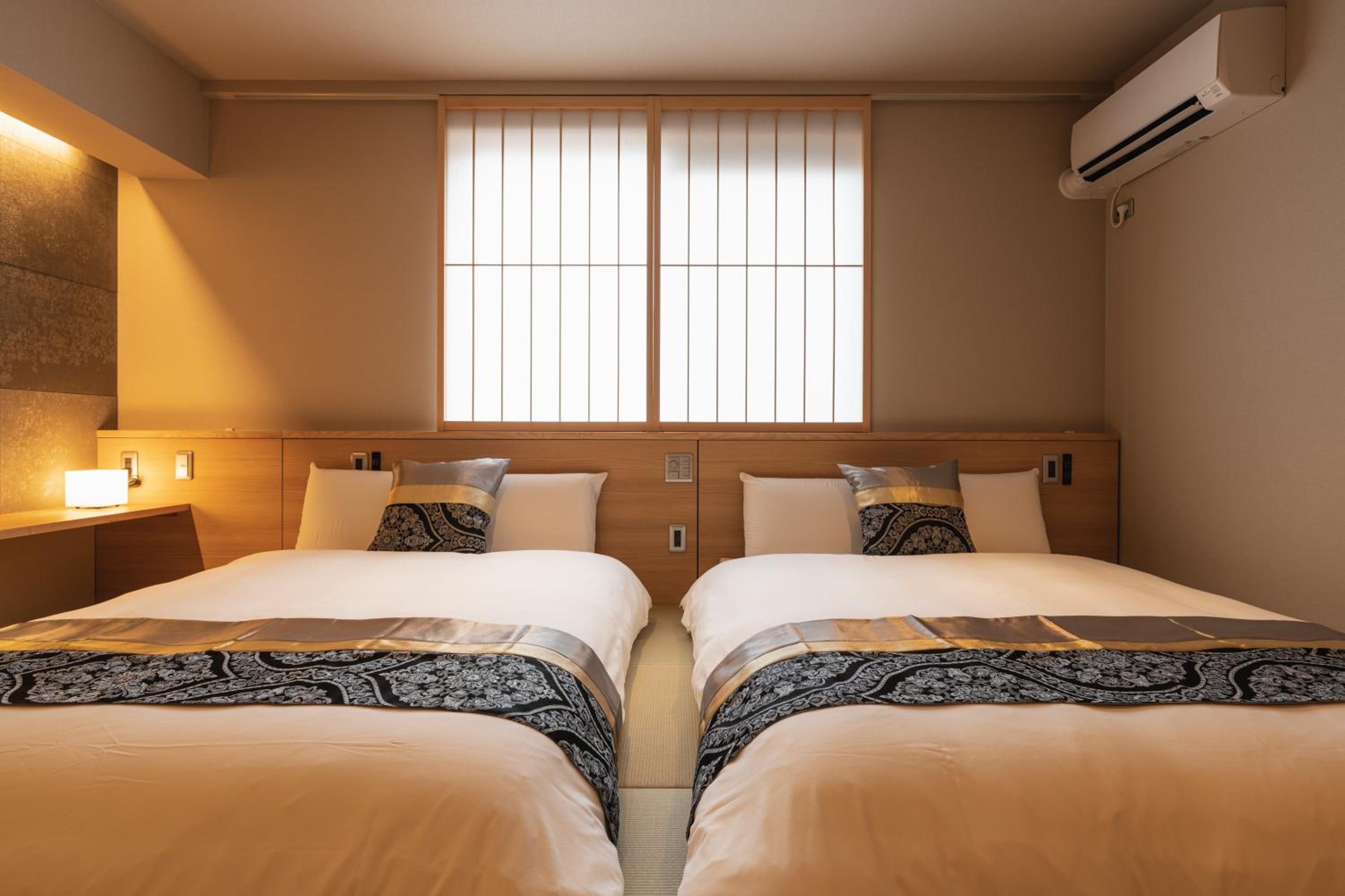Standard Twin Room - Photo 6