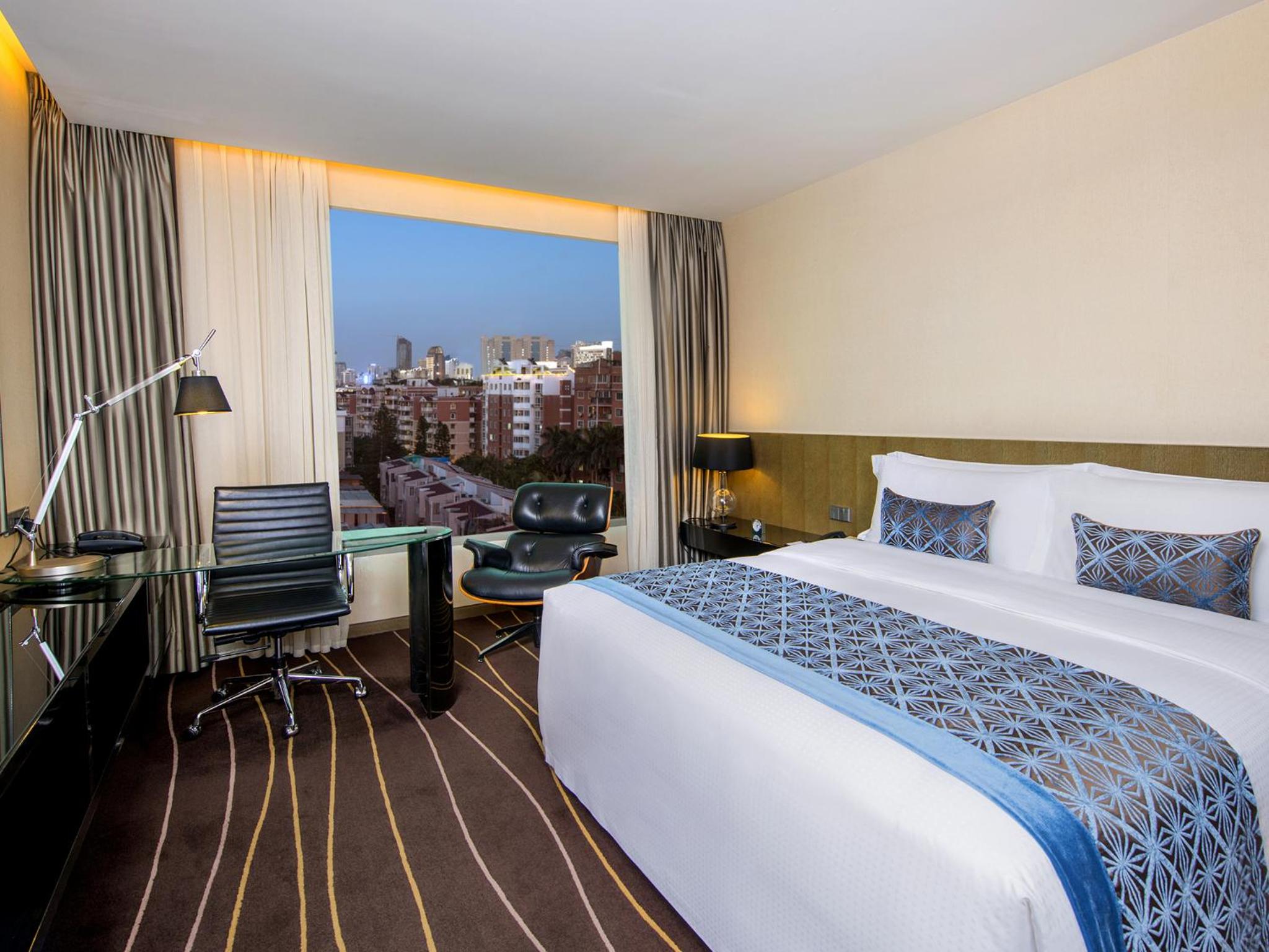 Club Superior King Room-Explore.Experience,Enjoy