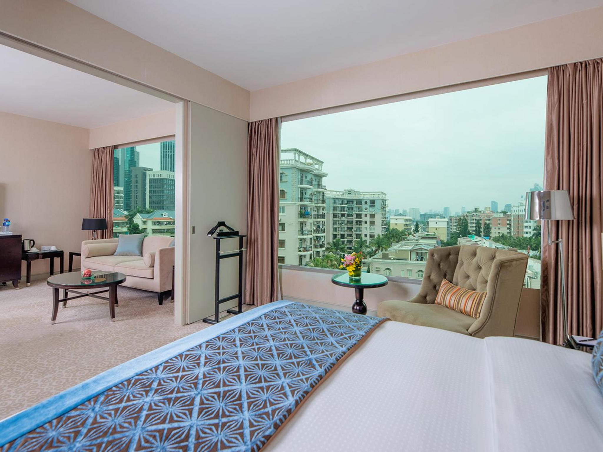 Superior Suite King（Complimentary soft drinks and snacks in mini bar） - Photo 4