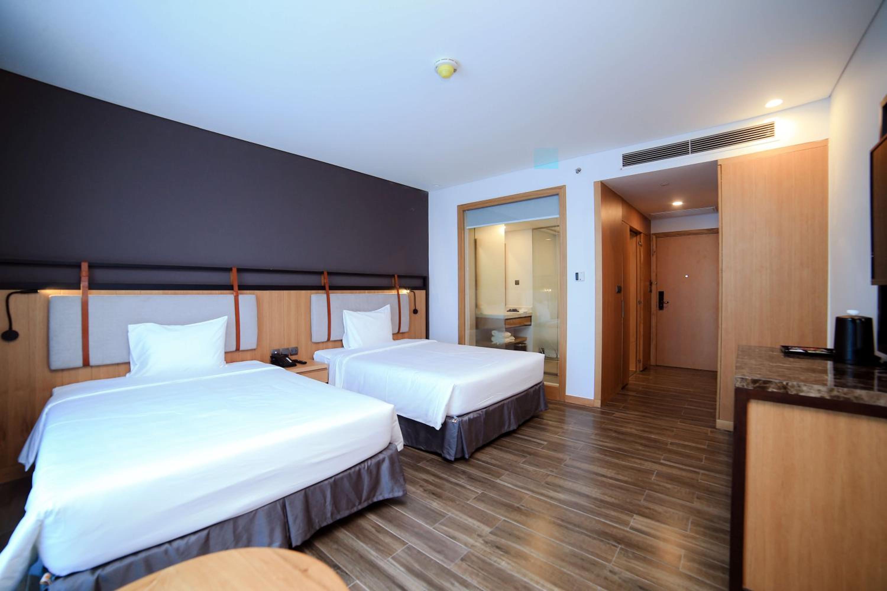 Twin Room with Sea View photo 2