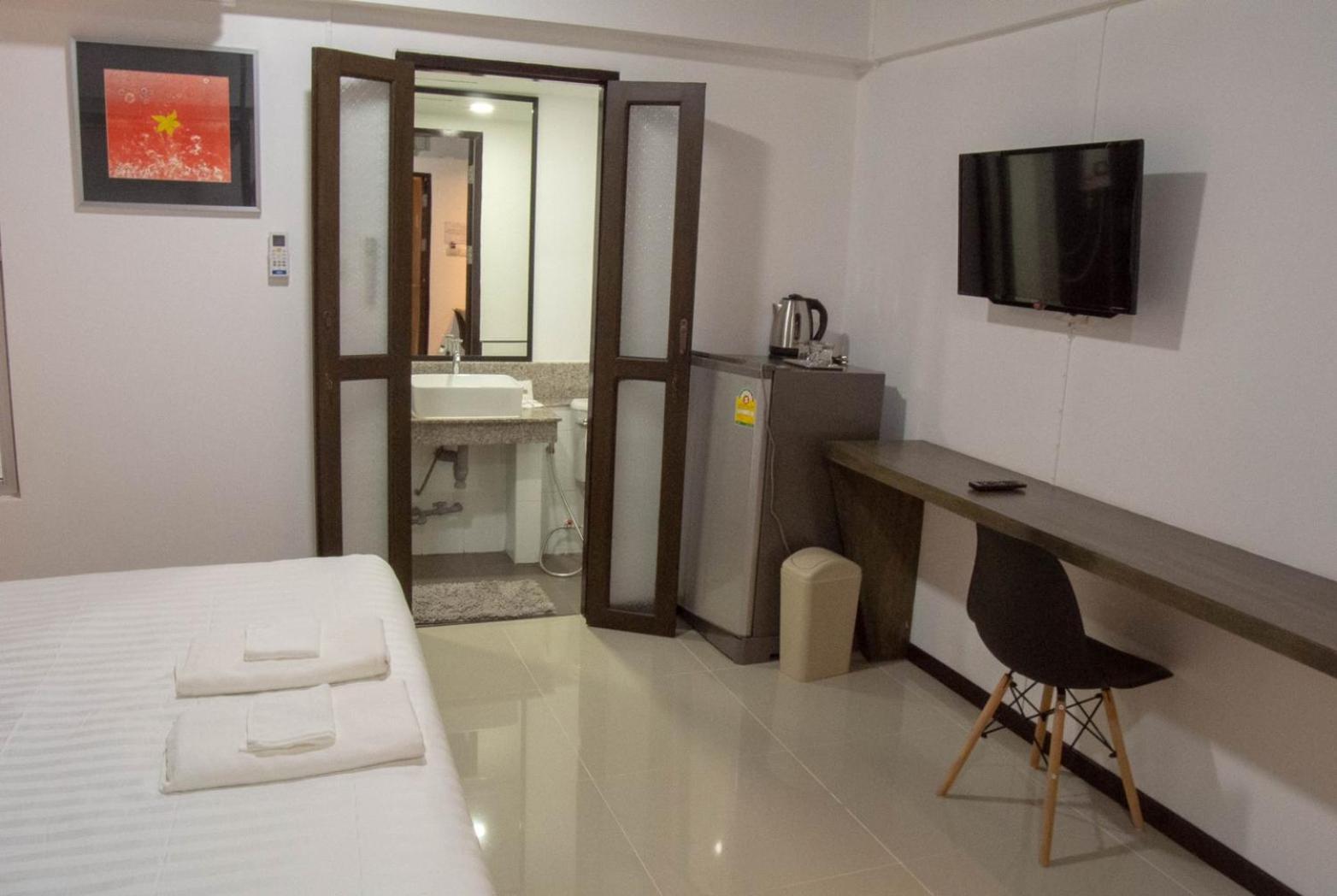 Standard Double Room - Photo 2