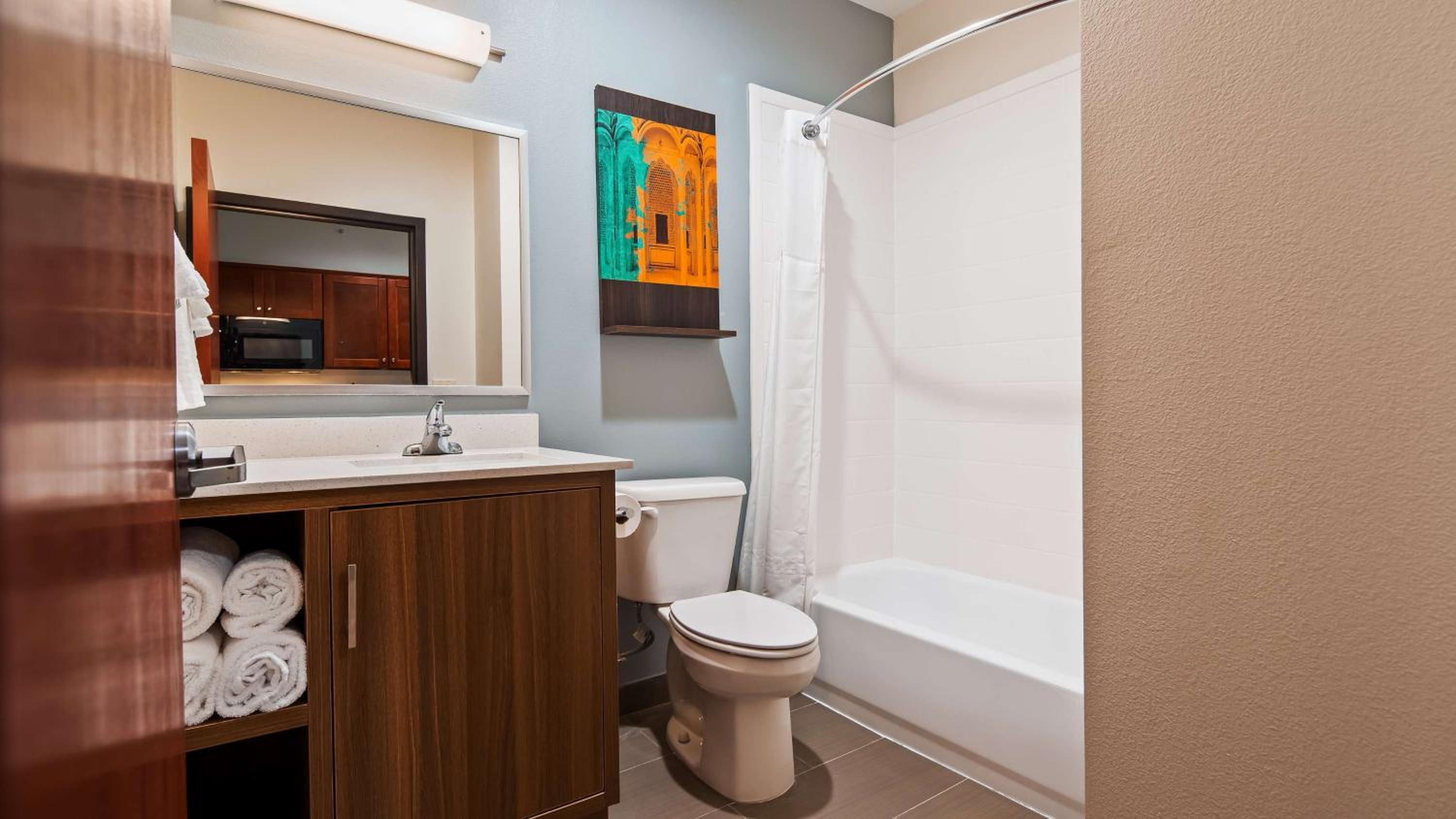King Room with Kitchenette - Photo 2