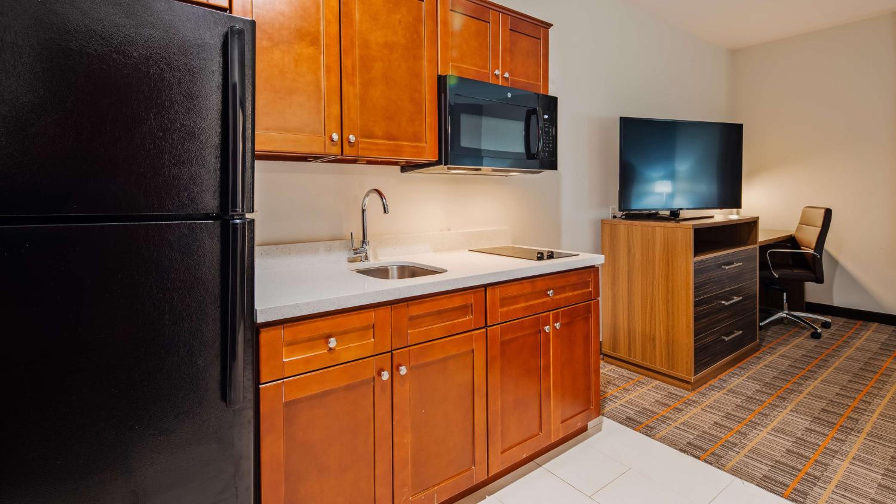 King Room with Kitchenette - Photo 4