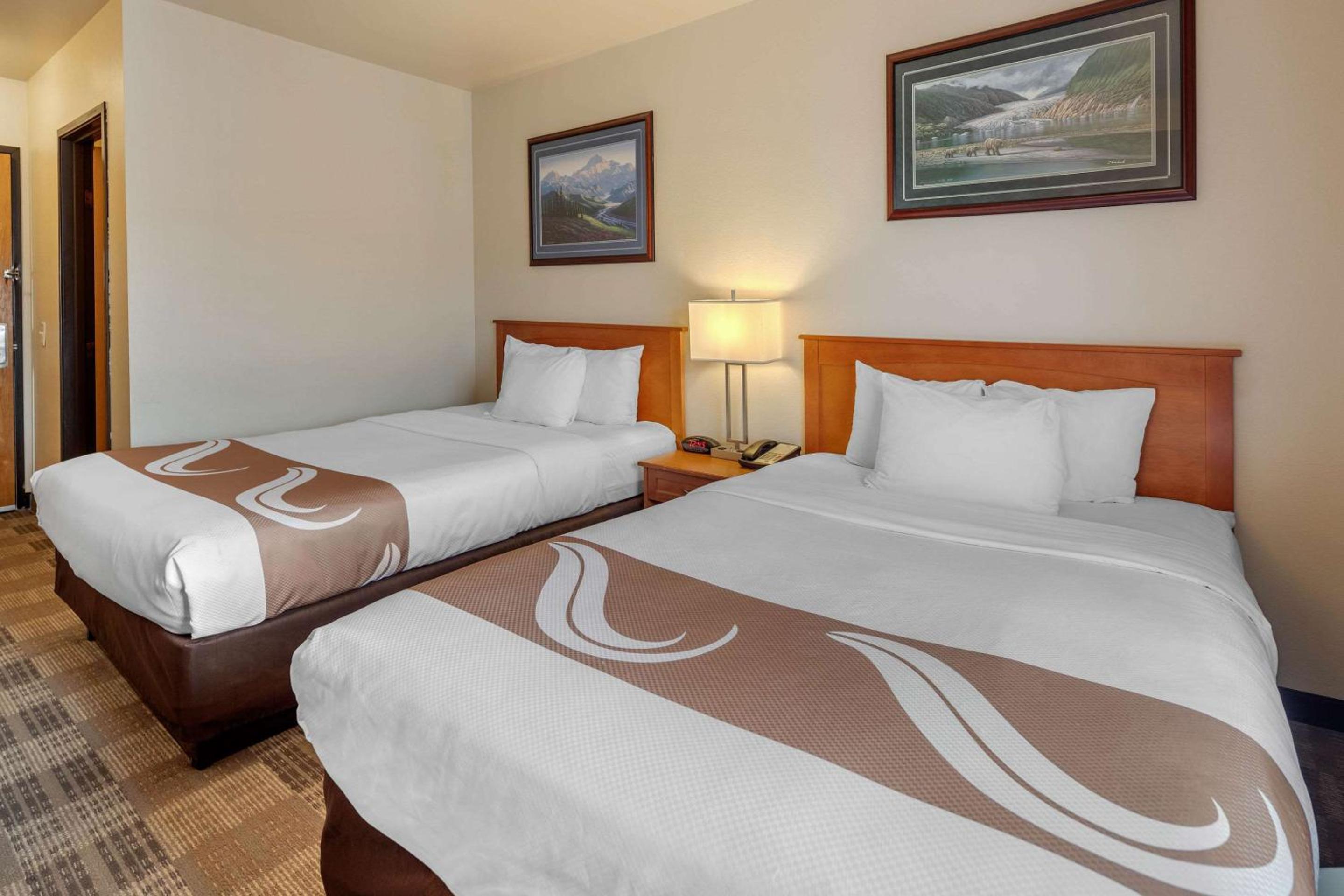 Standard Double Room with 2 Double Beds - Non-Smoking - Photo 3