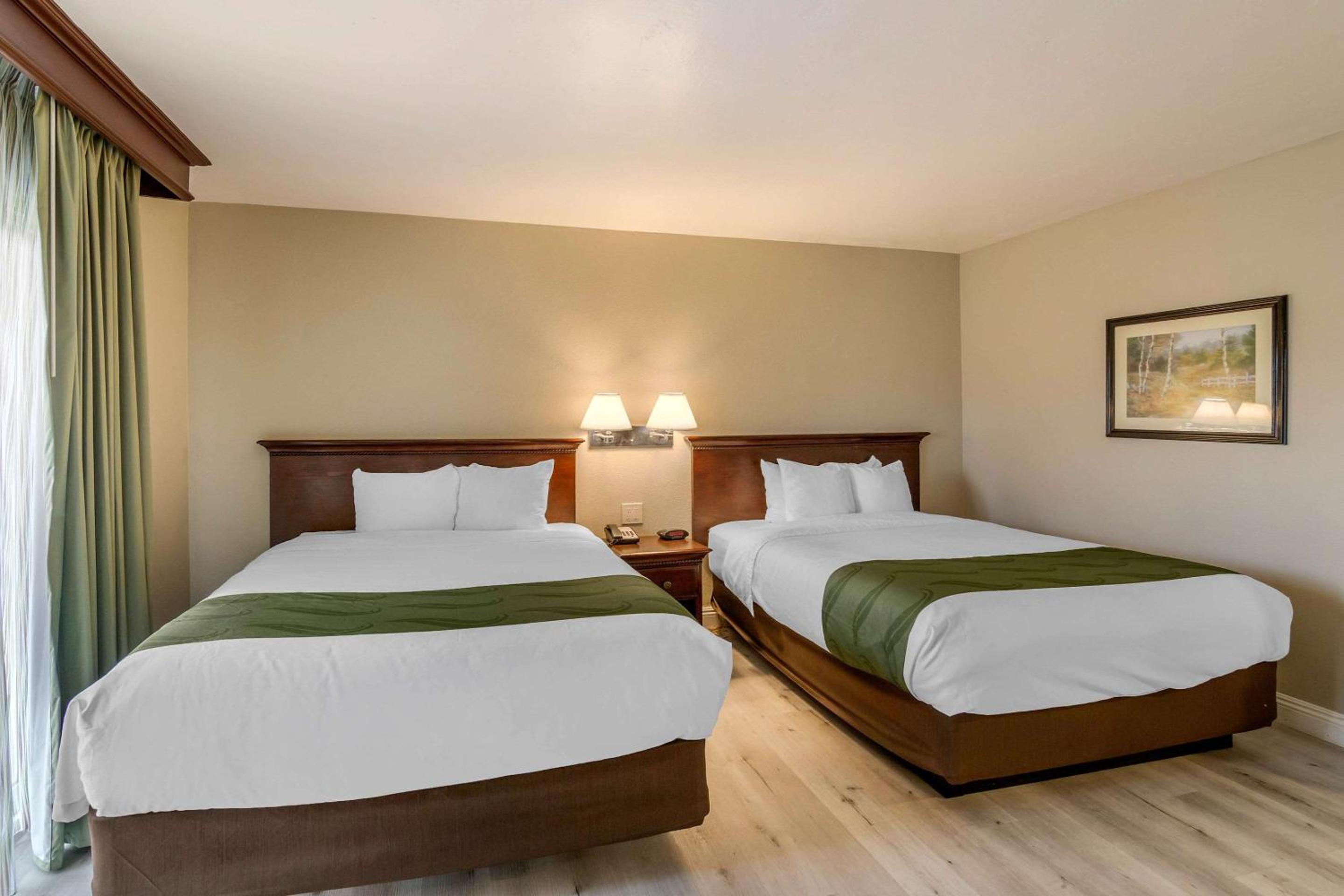 Standard Room, 2 Queen Beds, Non Smoking - Photo 1