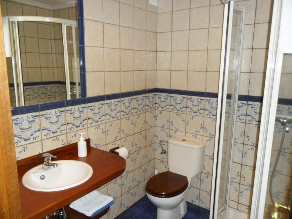 One-Bedroom Apartment (2 - 4 Adults) photo 2