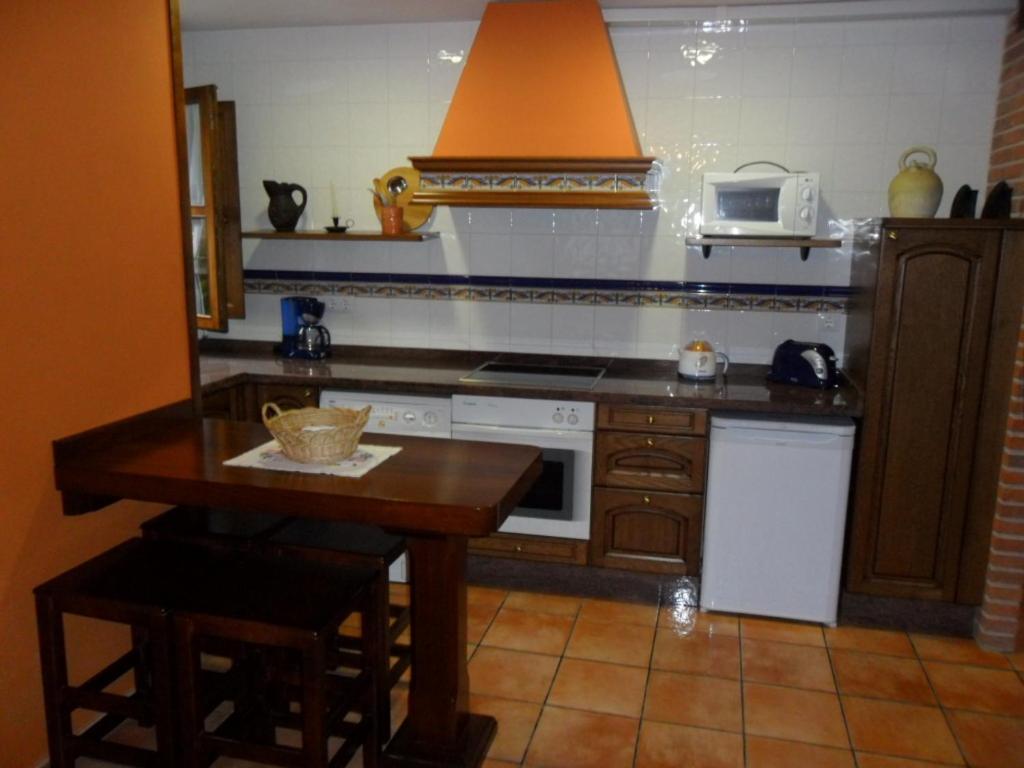 One-Bedroom Apartment (2 - 4 Adults) photo 3