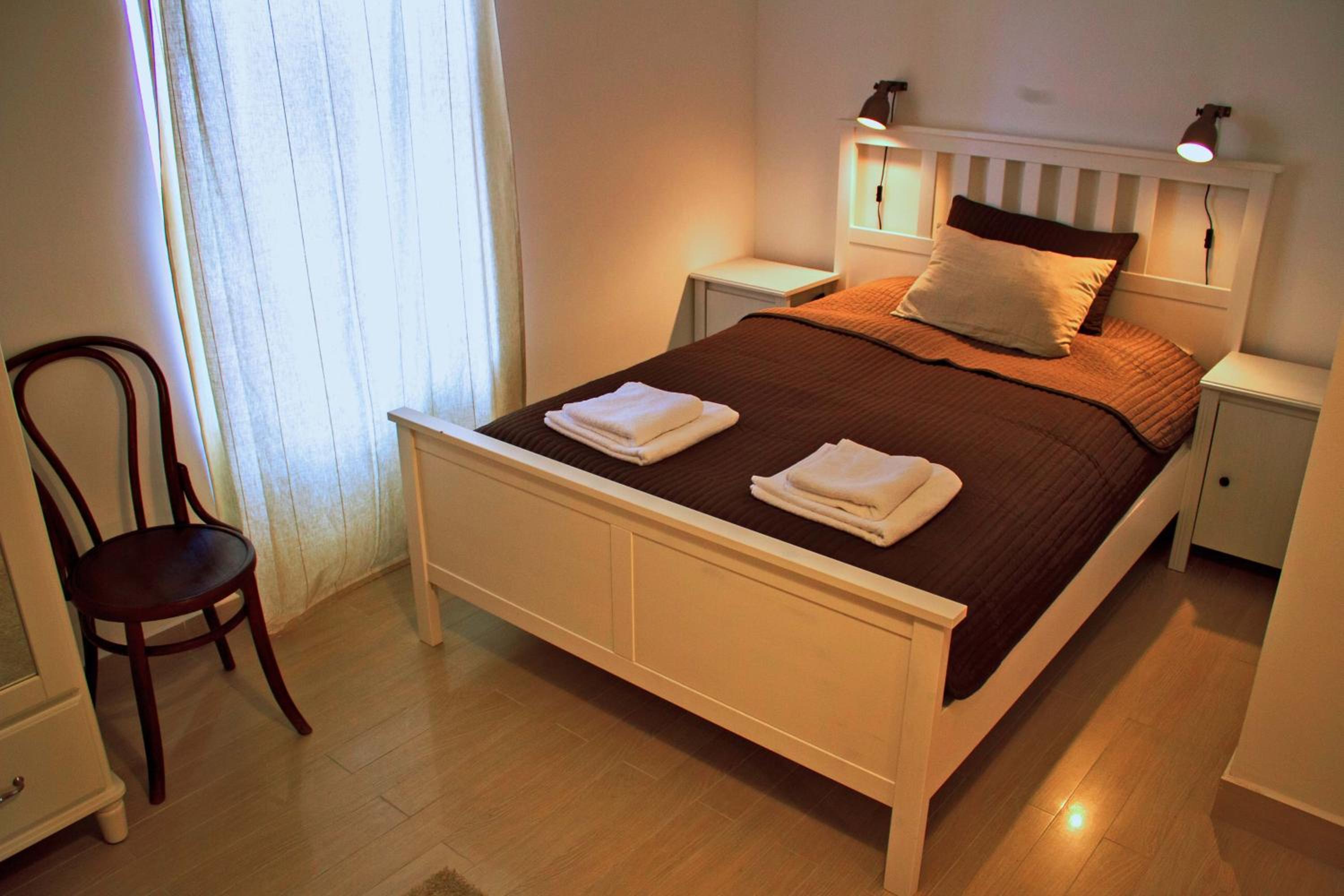 Quadruple Room with Bathroom - Photo 1