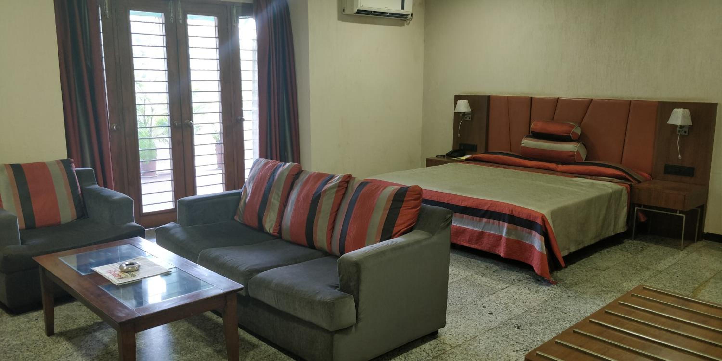 Deluxe Suite photo 1