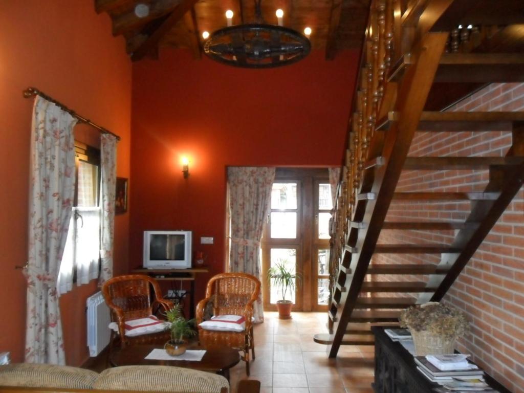 Two-Bedroom Apartment (4-6 Adults) photo 2