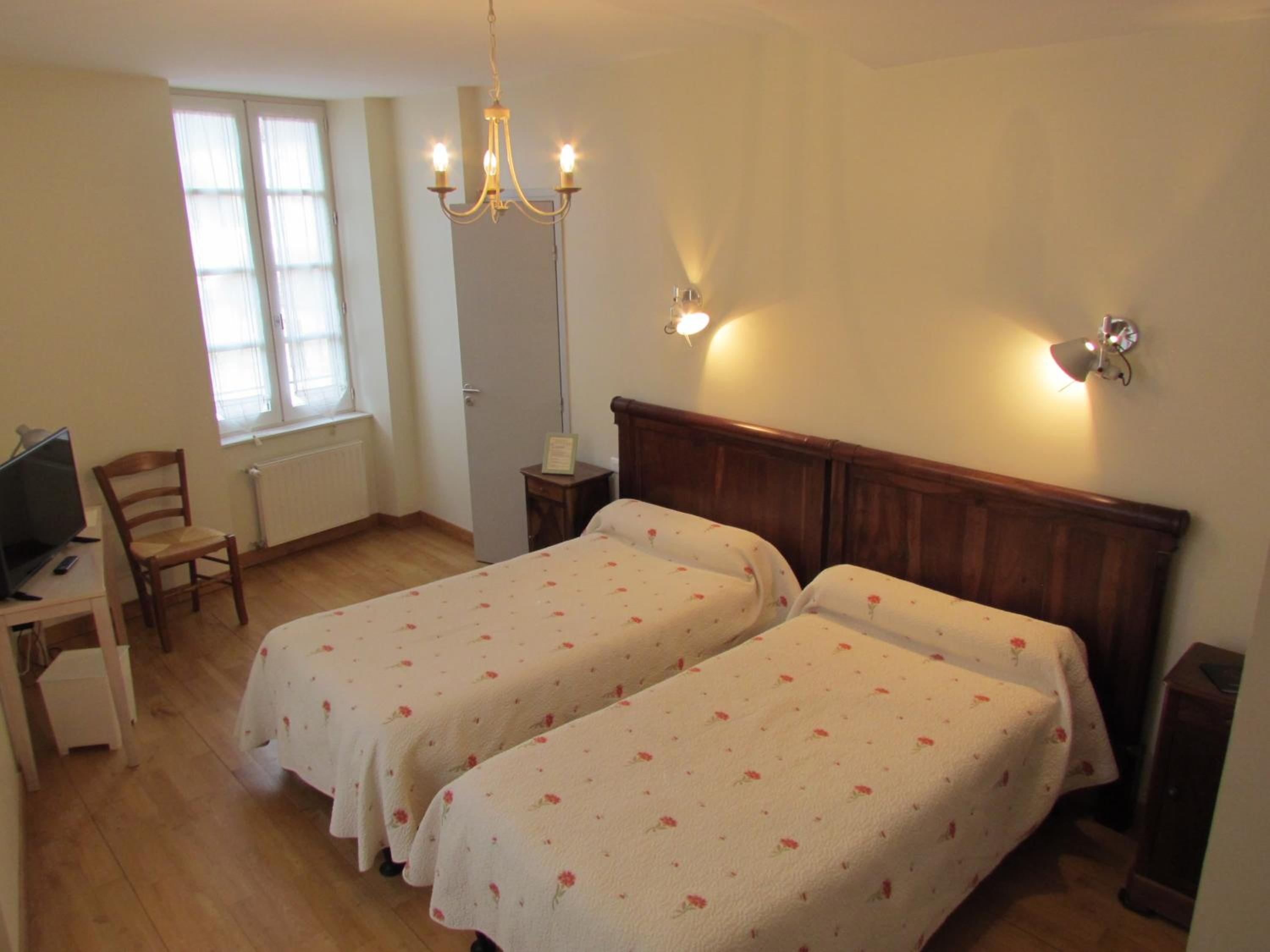 Double or Twin Room - Photo 2
