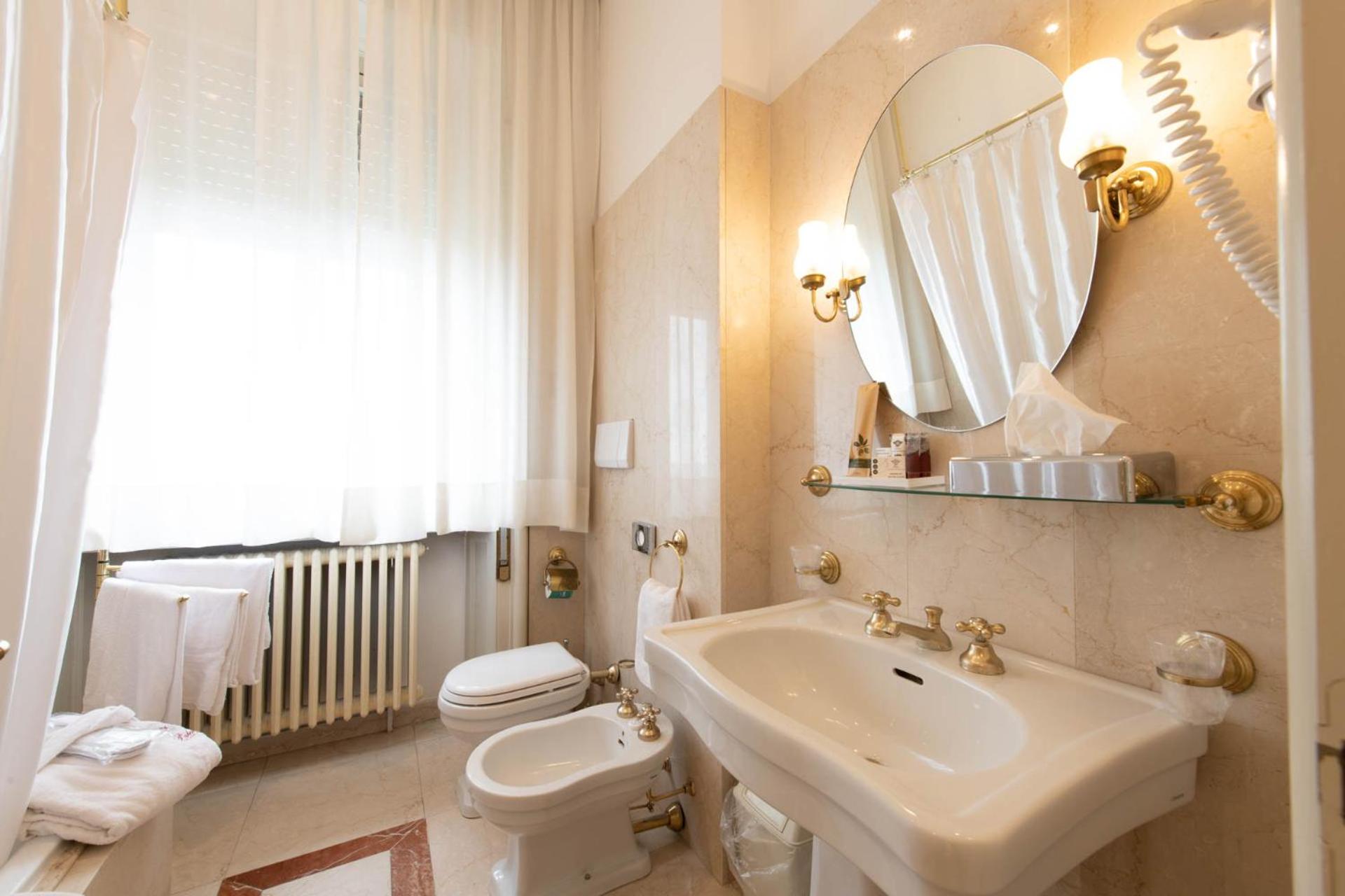 Triple Room - Photo 6