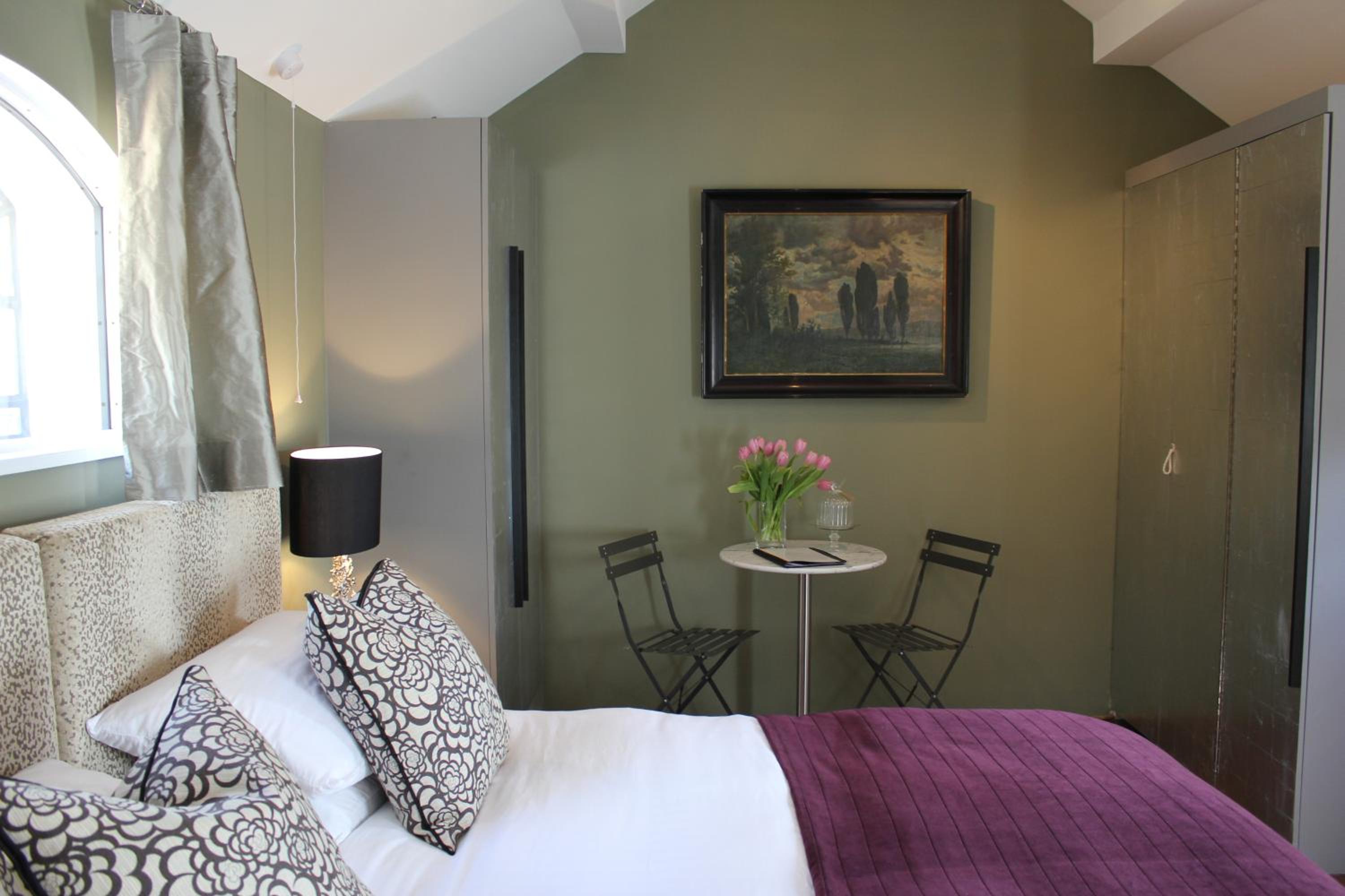Double Room - Photo 10