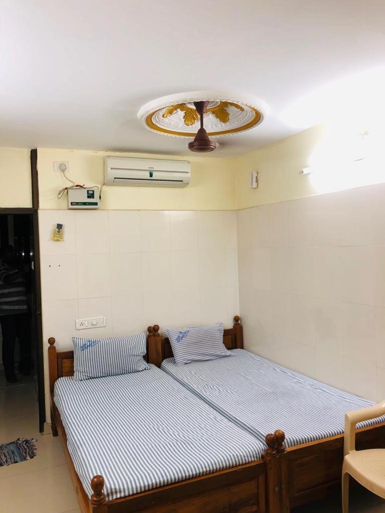 Deluxe Twin Room with A/C - Photo 1