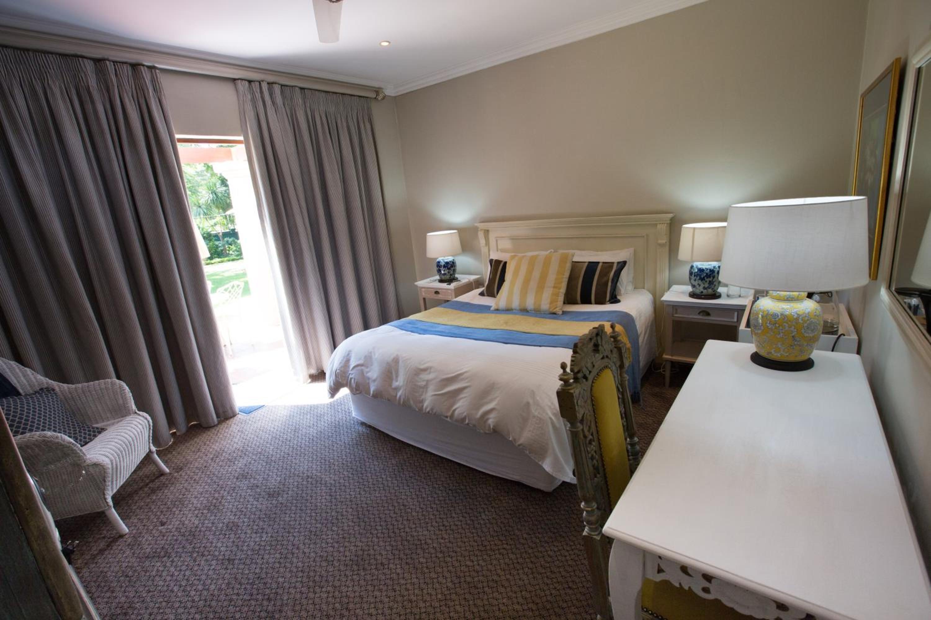 Double Room with Garden View - Photo 20