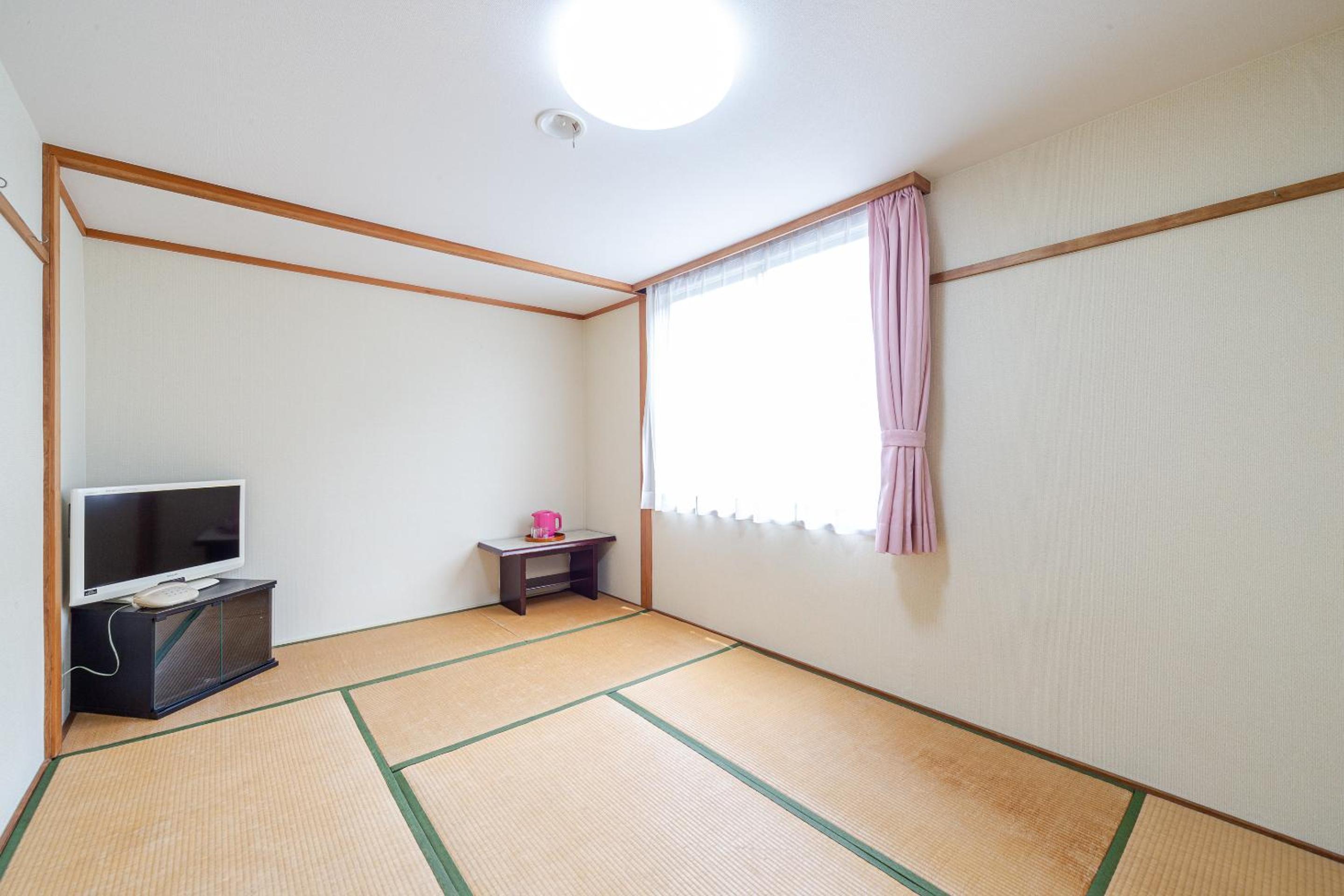 Japanese-Style Quadruple Room - Non-Smoking