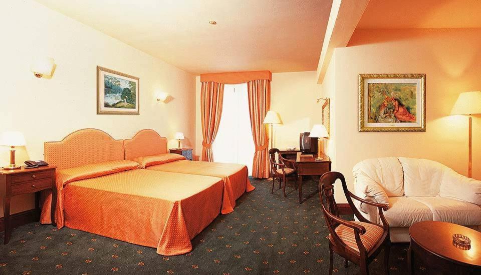 Superior Double or Twin Room - Photo 3