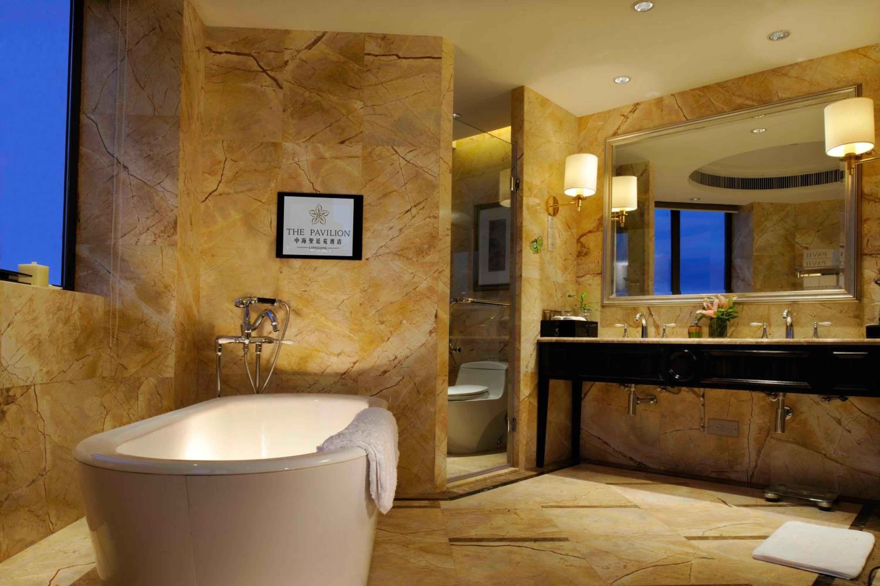 Business Suite photo 2