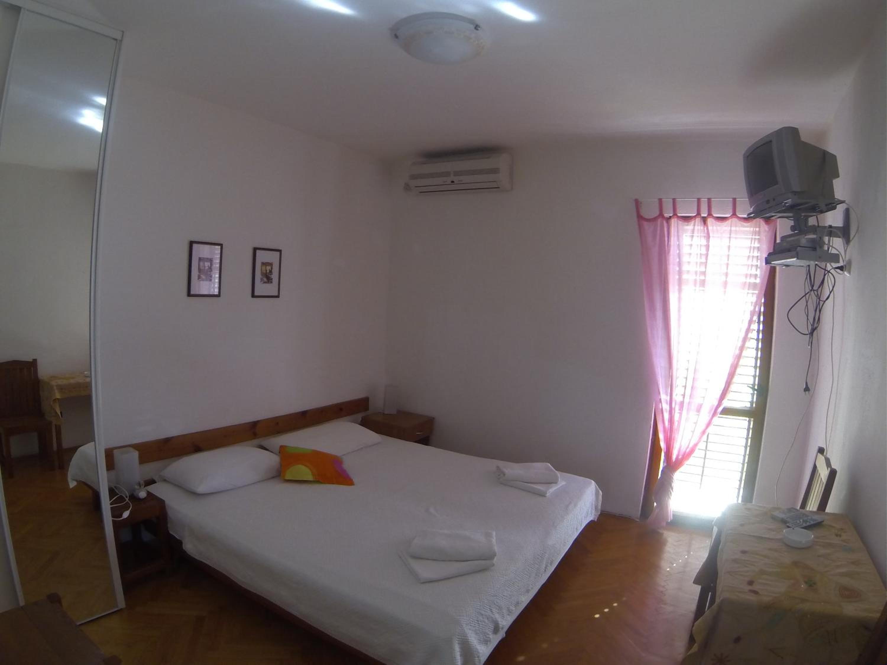 Studio with Balcony and Sea View (2 Adults)