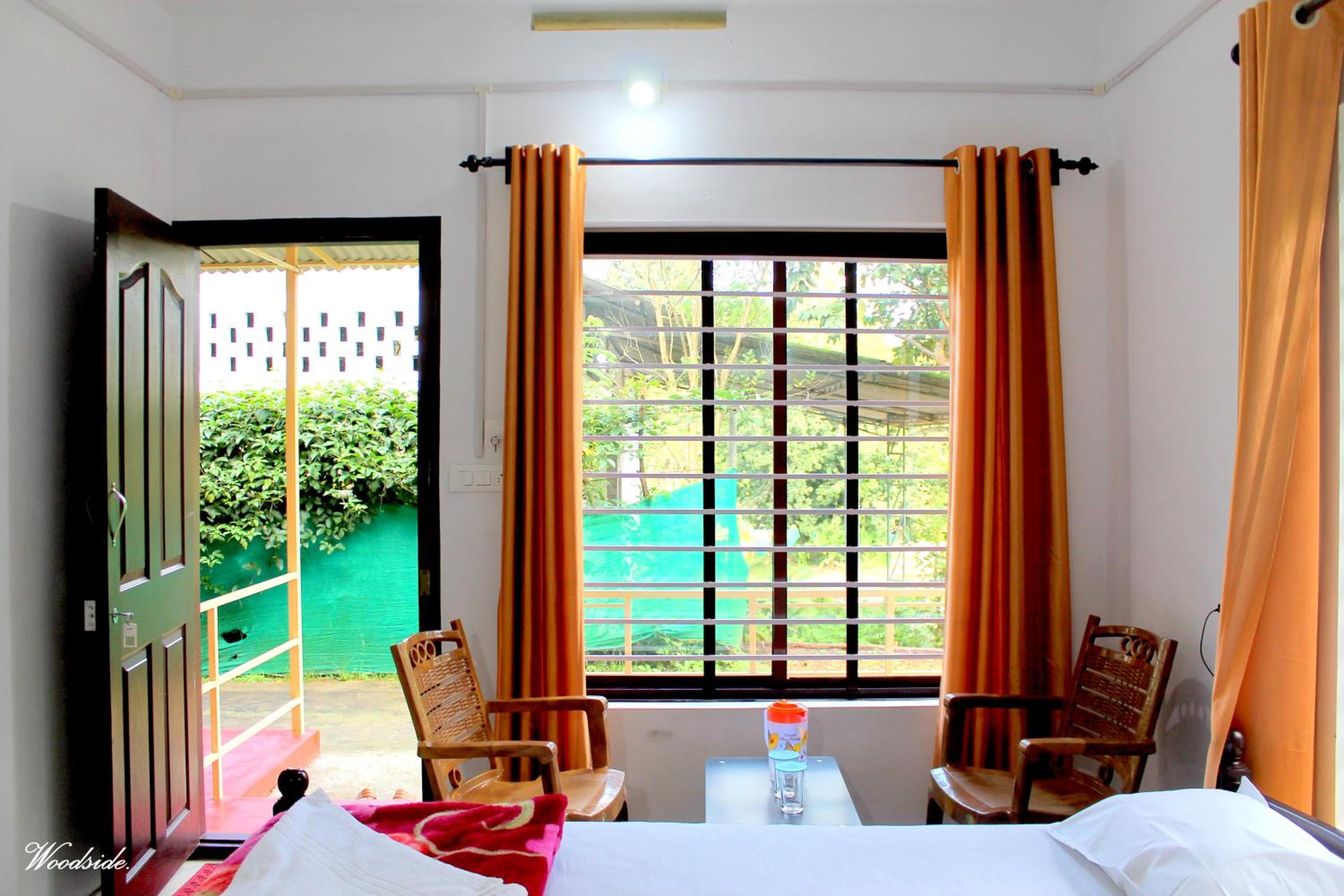 Deluxe Queen Room - Photo 1