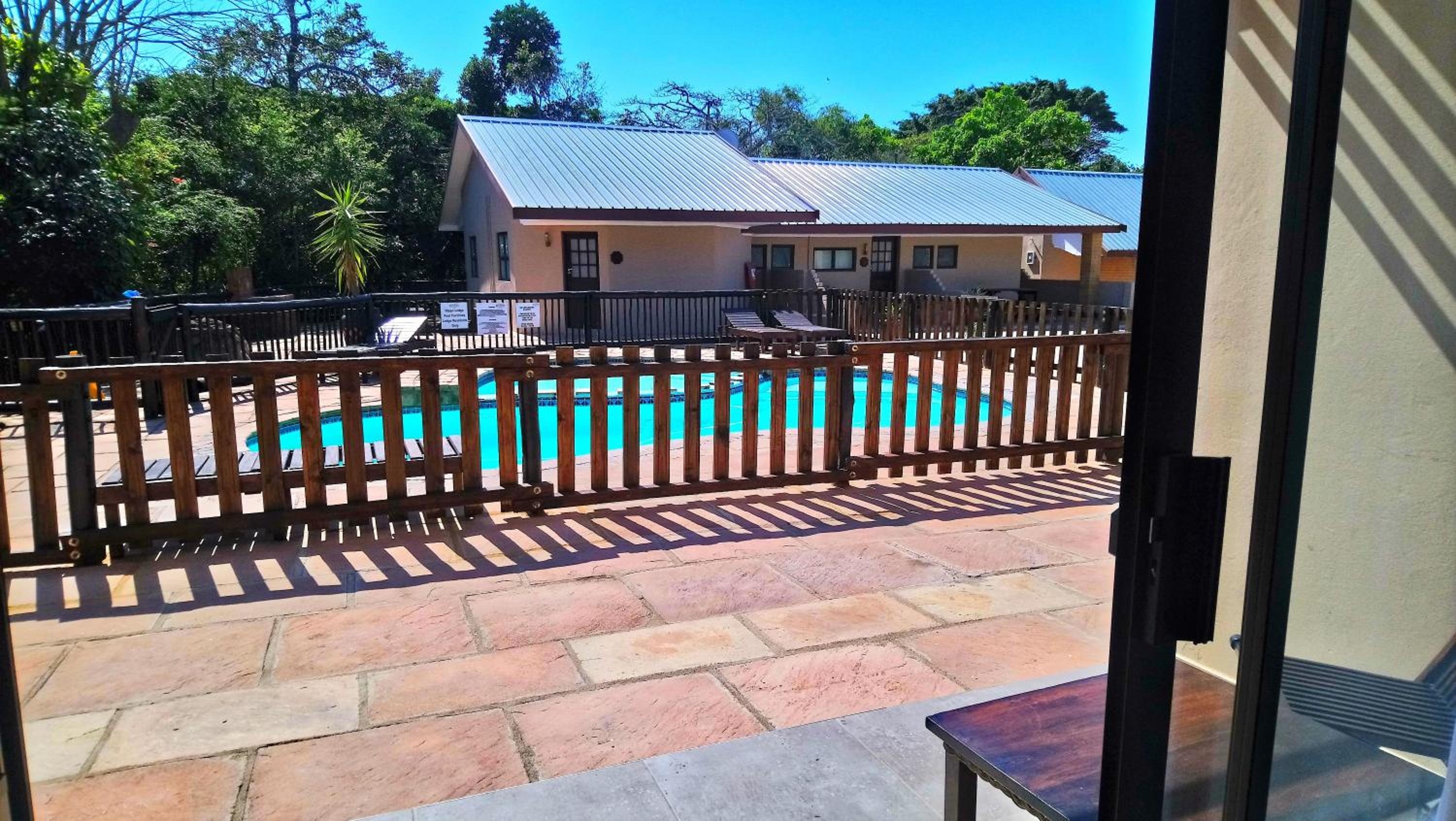 Double or Twin Room with Balcony - Photo 9