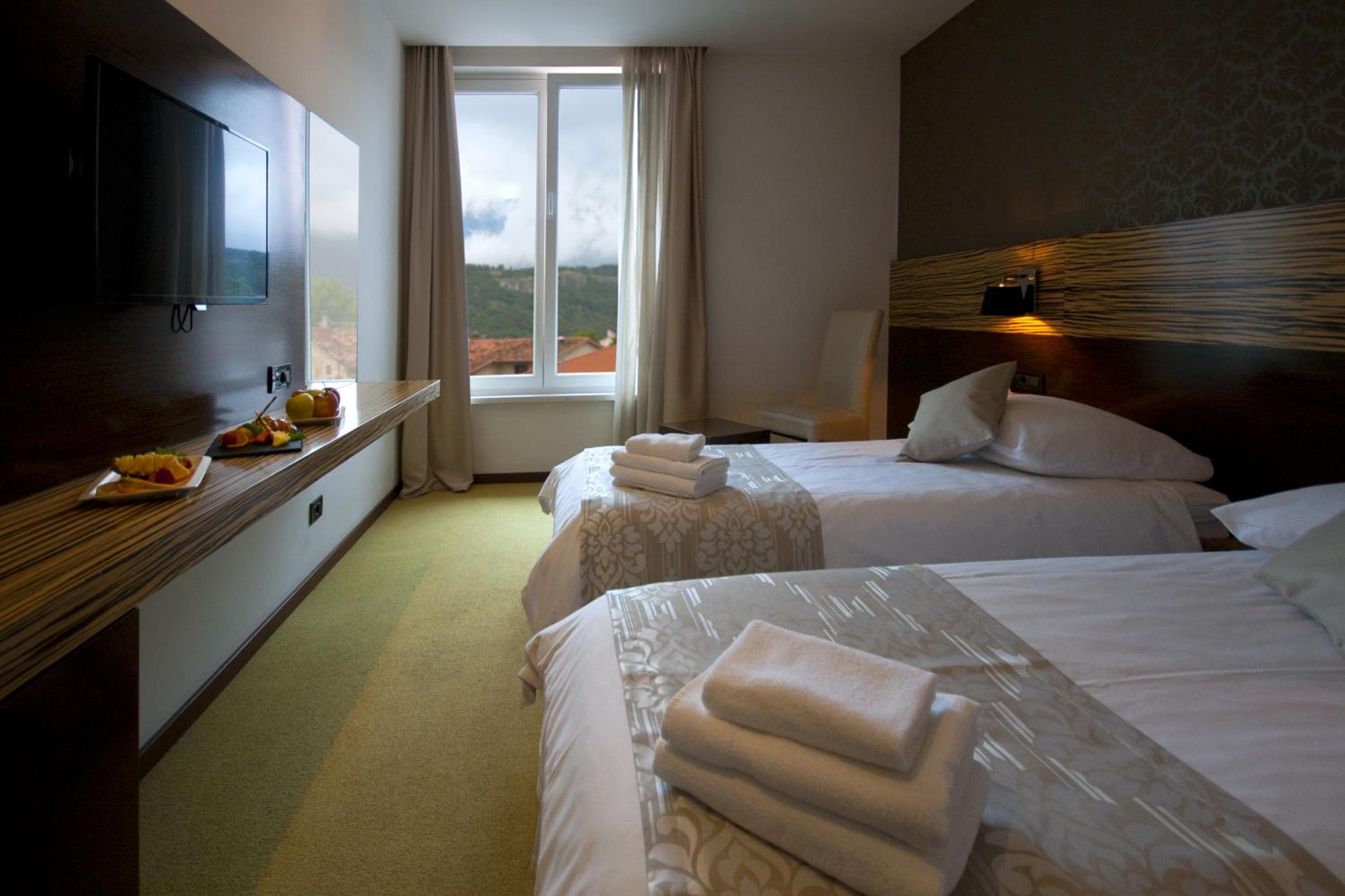 Twin Room - Photo 1