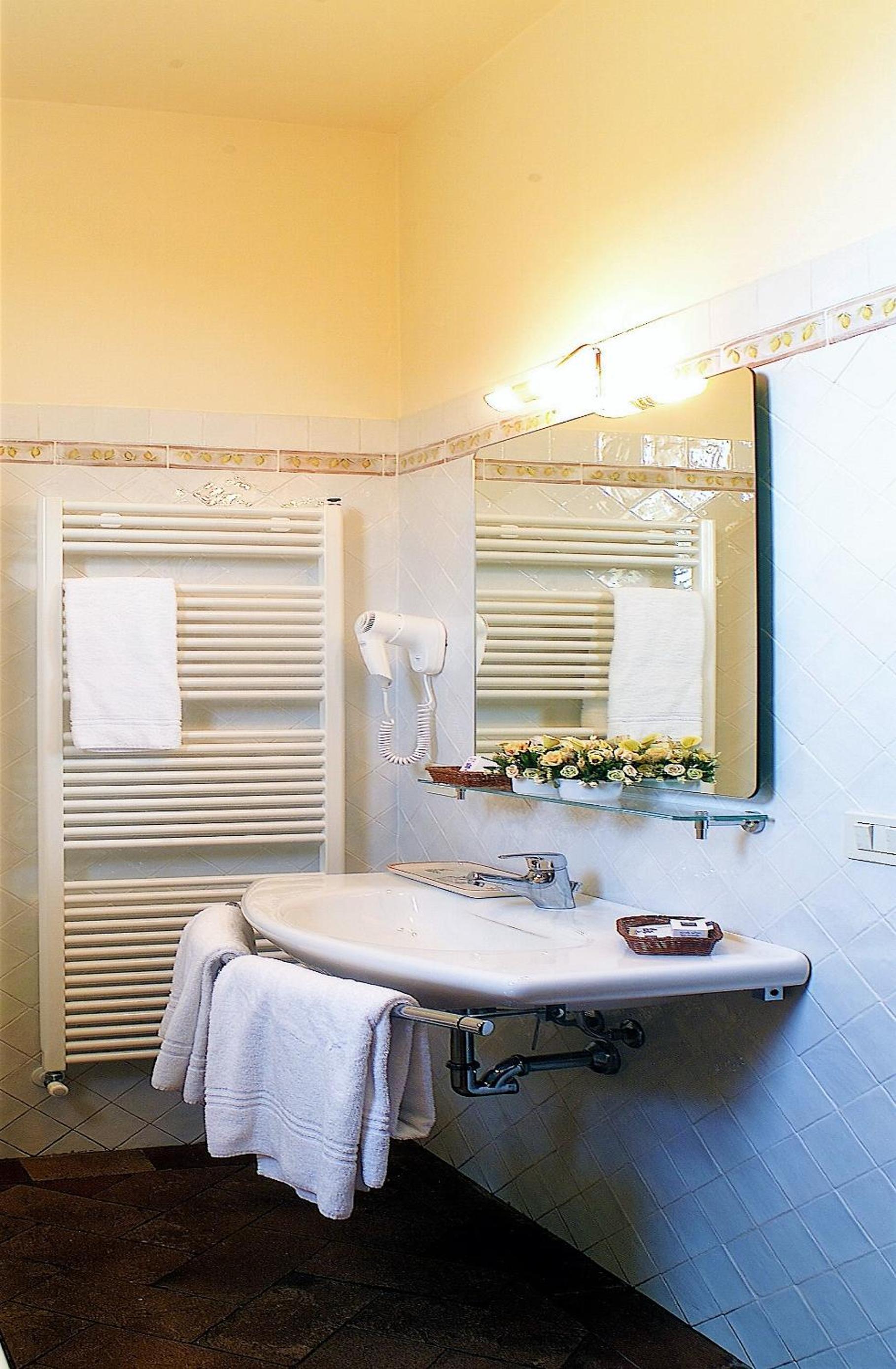 Triple Room - Photo 8