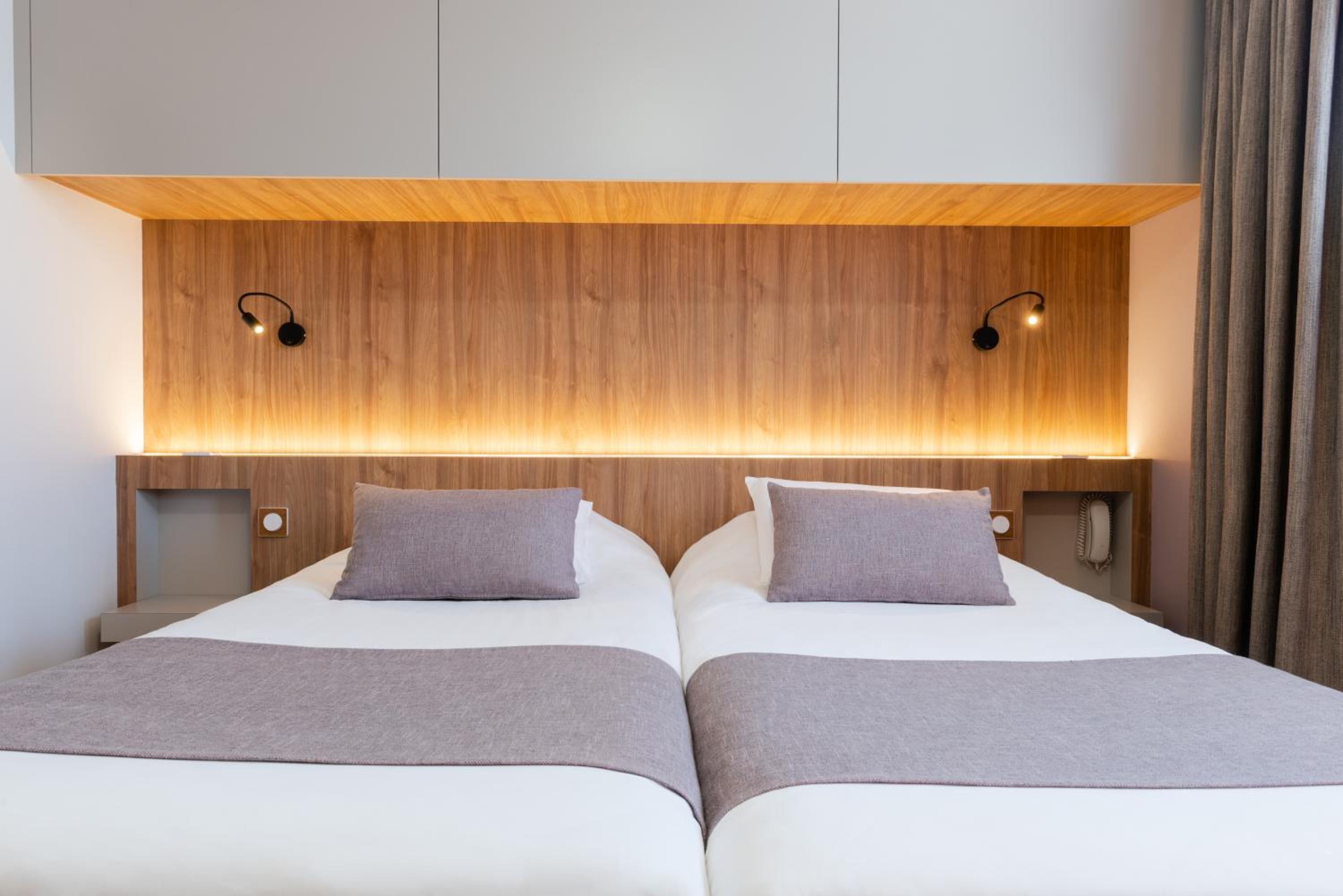 Twin Room - Photo 1