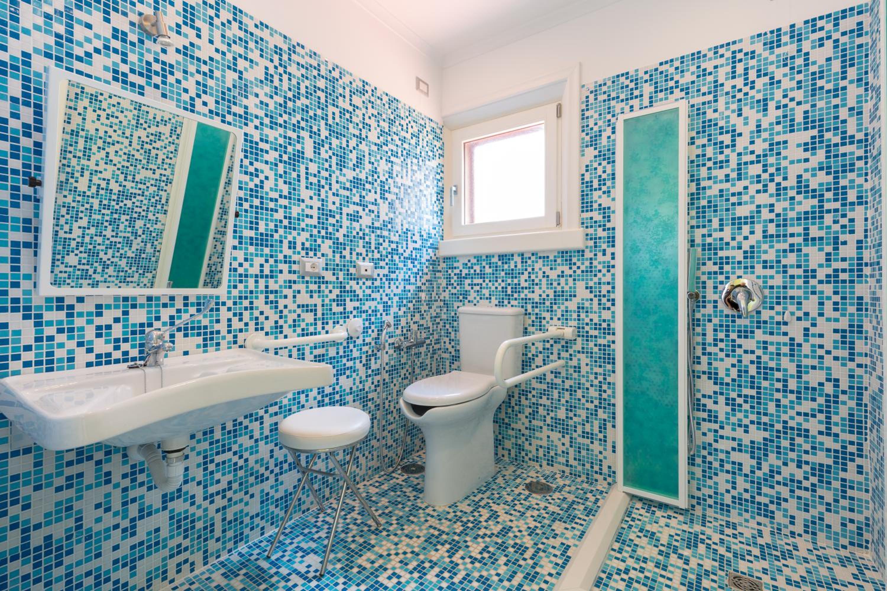 Deluxe Suite with Sea View photo 2