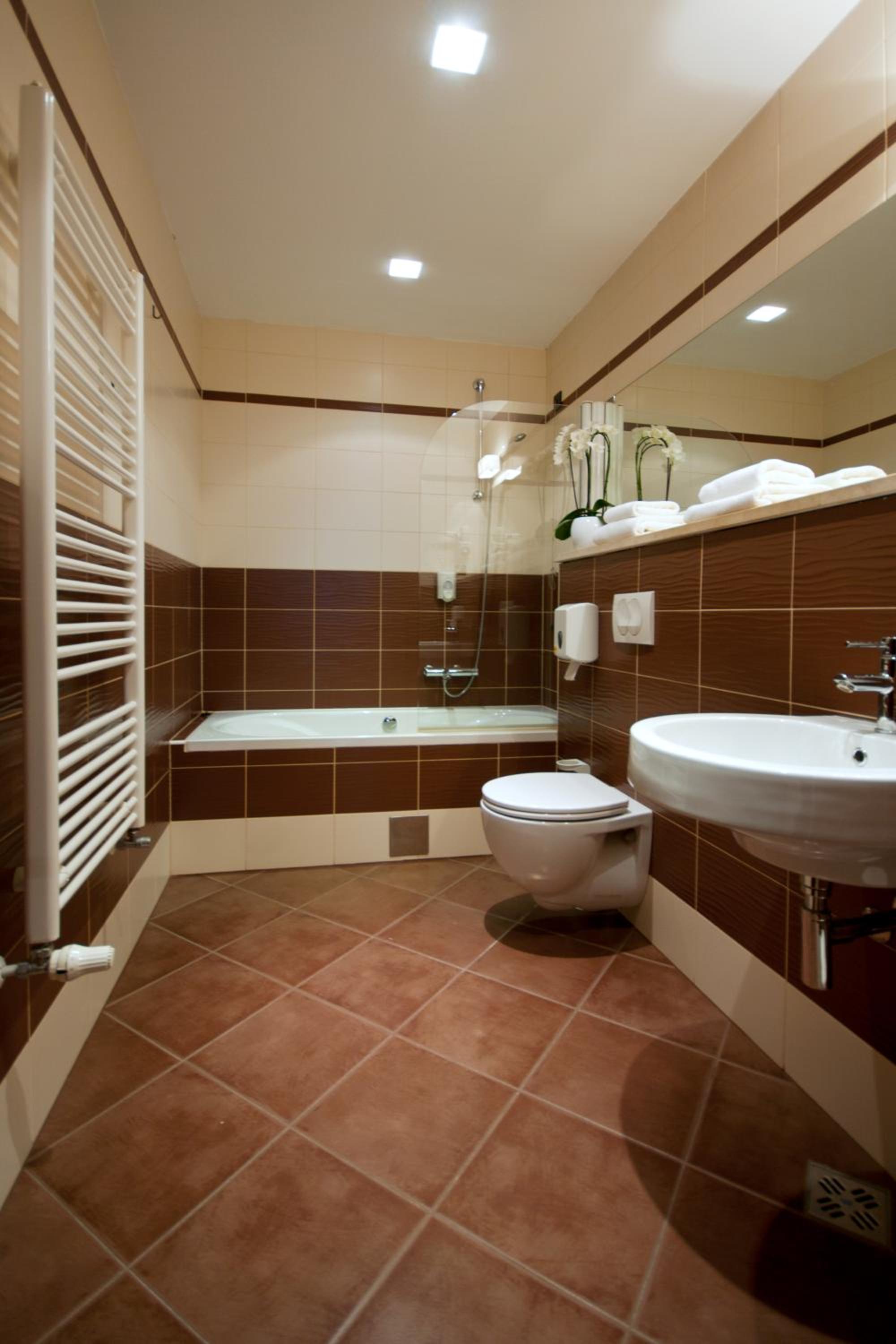 Twin Room - Photo 8