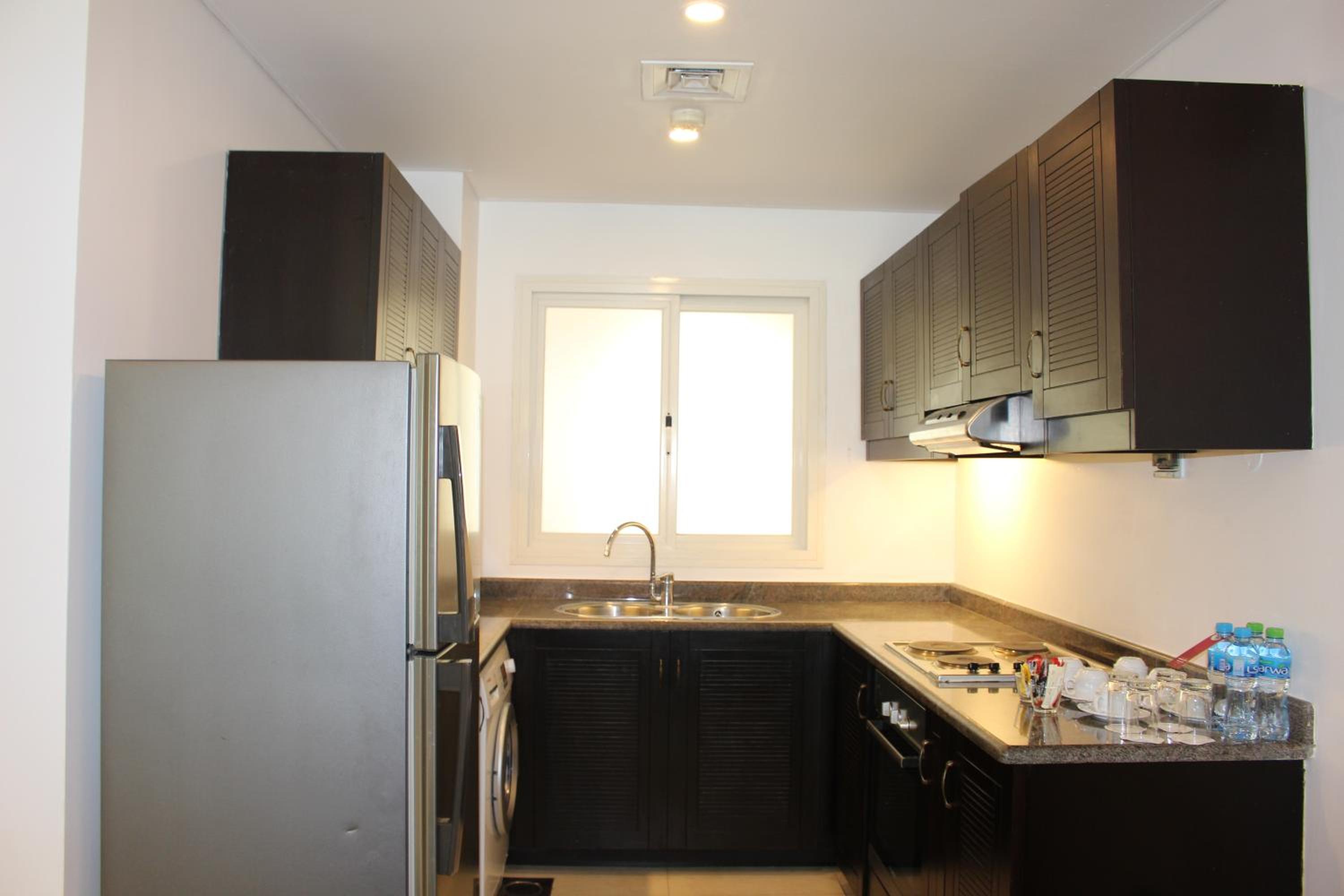 Two-Bedroom Residence - Photo 4