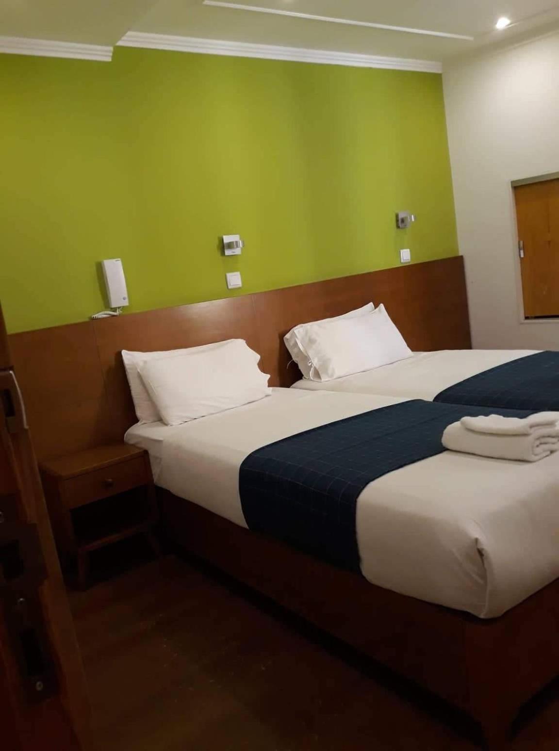 Twin Room with Private Bathroom photo 2