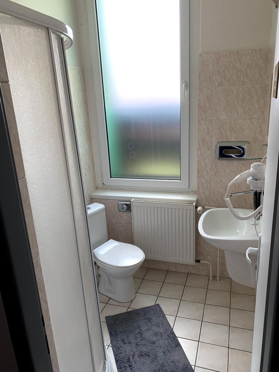 Quadruple Room with Shared Bathroom photo 3