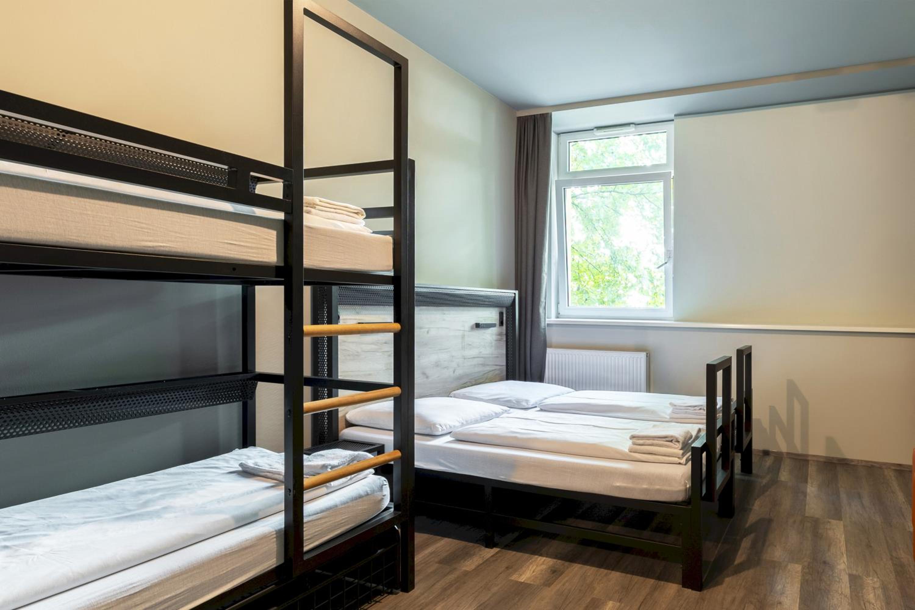 Bed in 4-Bed Dormitory Room photo 3