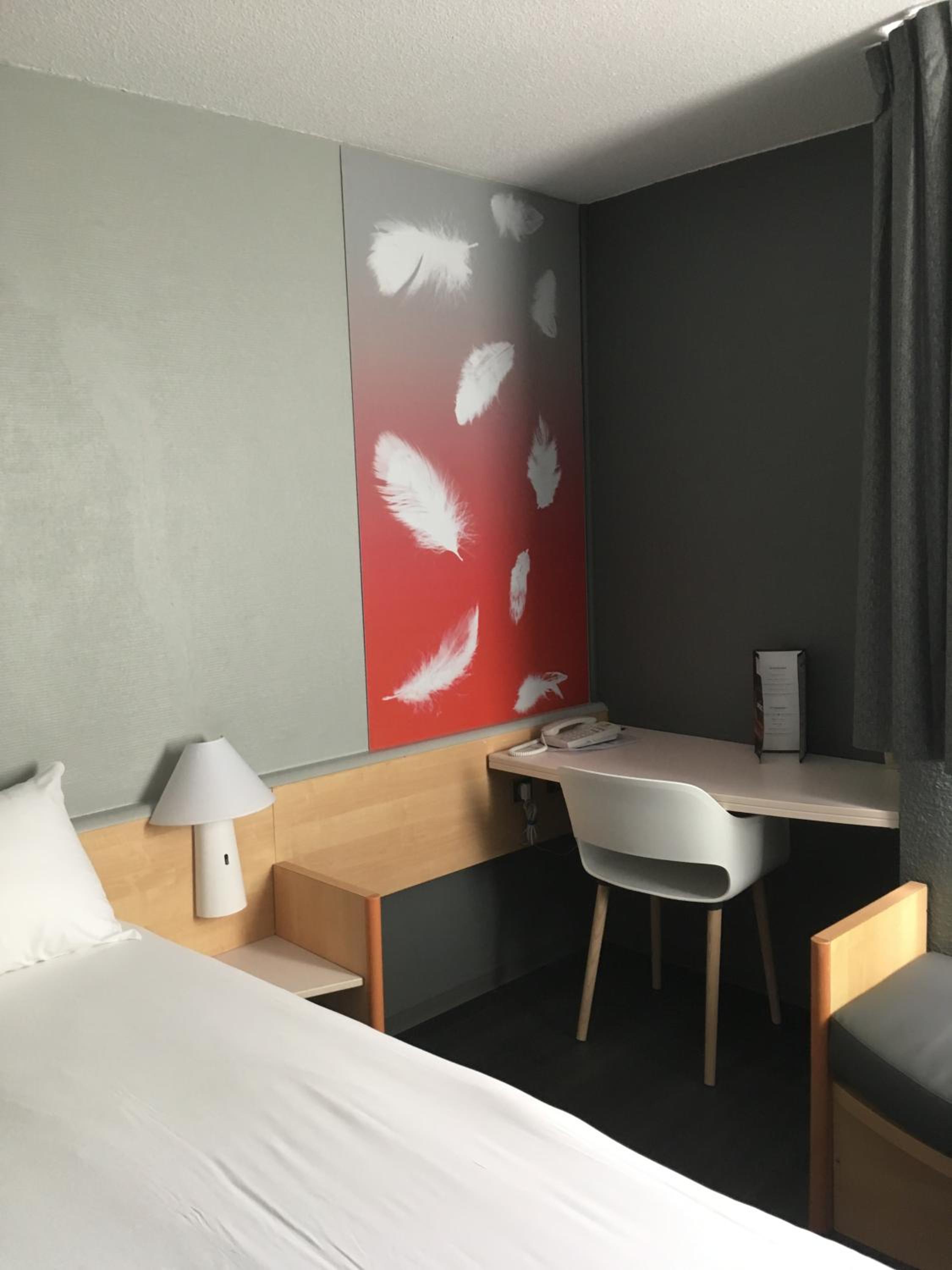 Standard Double Room - Photo 3