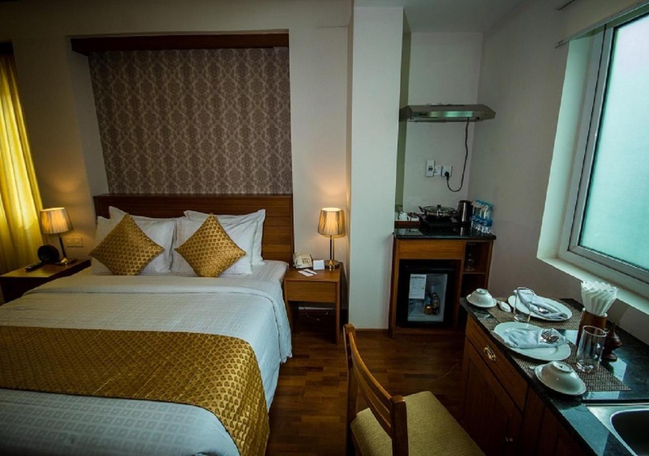 Deluxe Corner Room photo 1