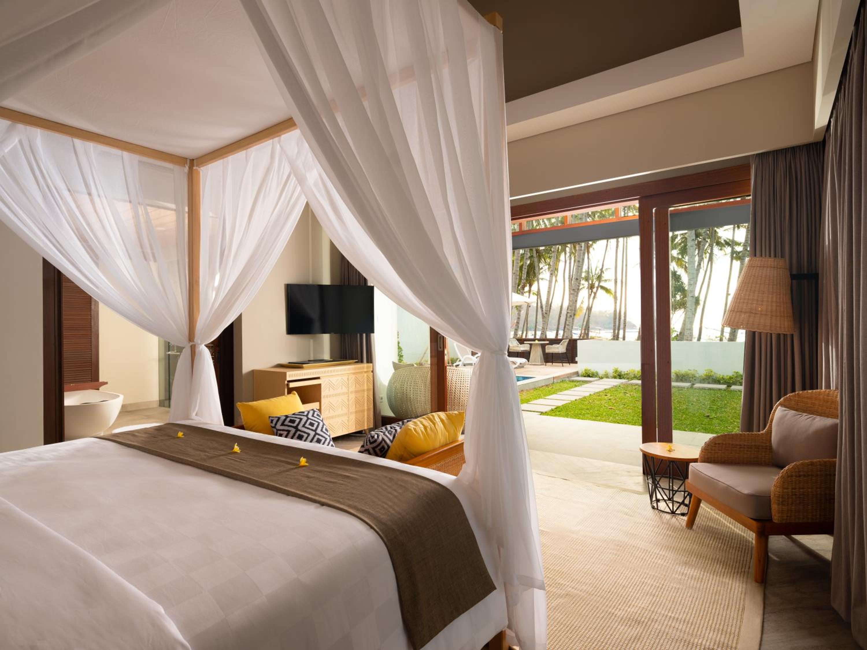One-Bedroom Beach Front Villa with Private Pool