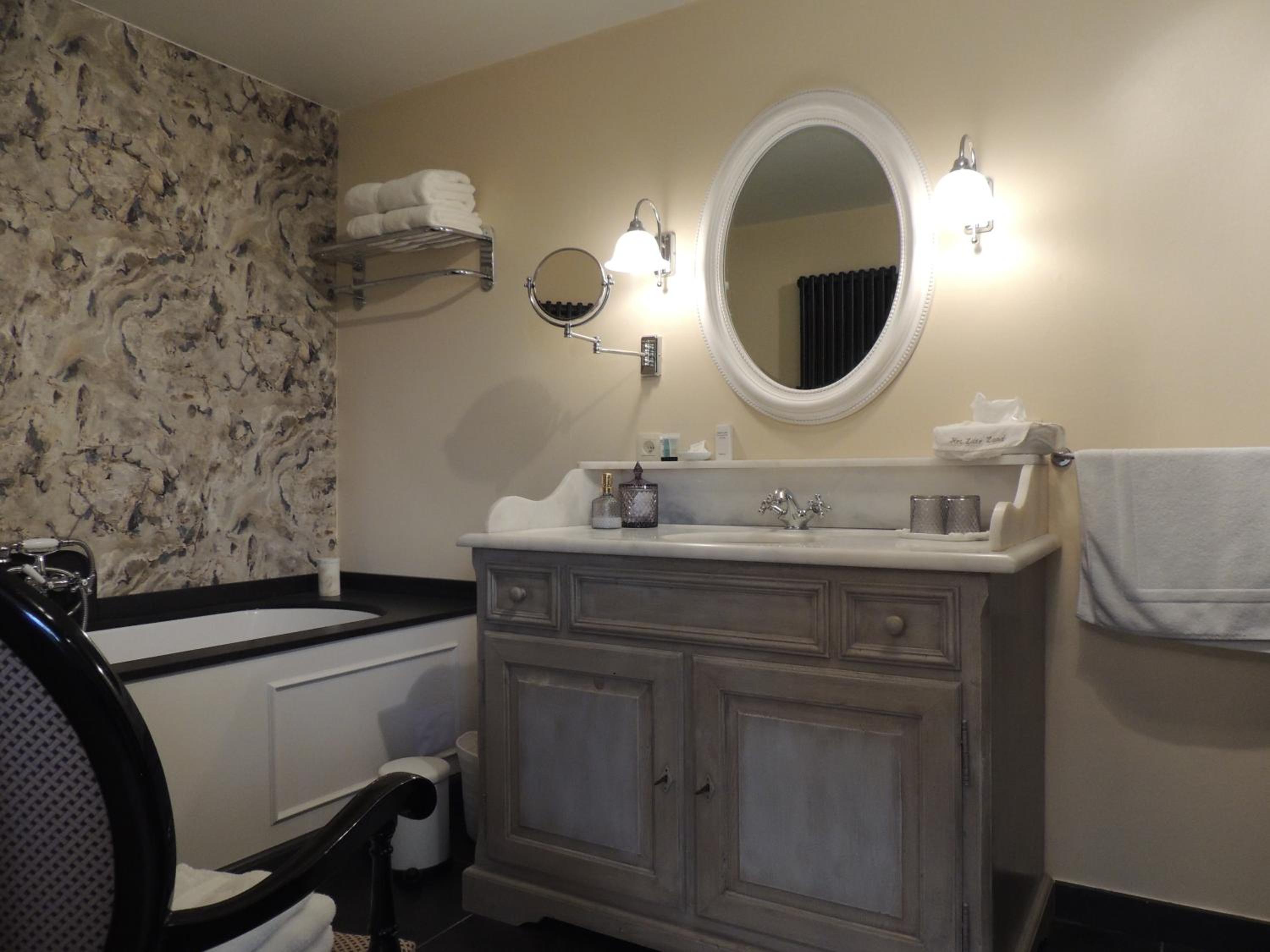 Double or Twin Room with Garden View photo 2