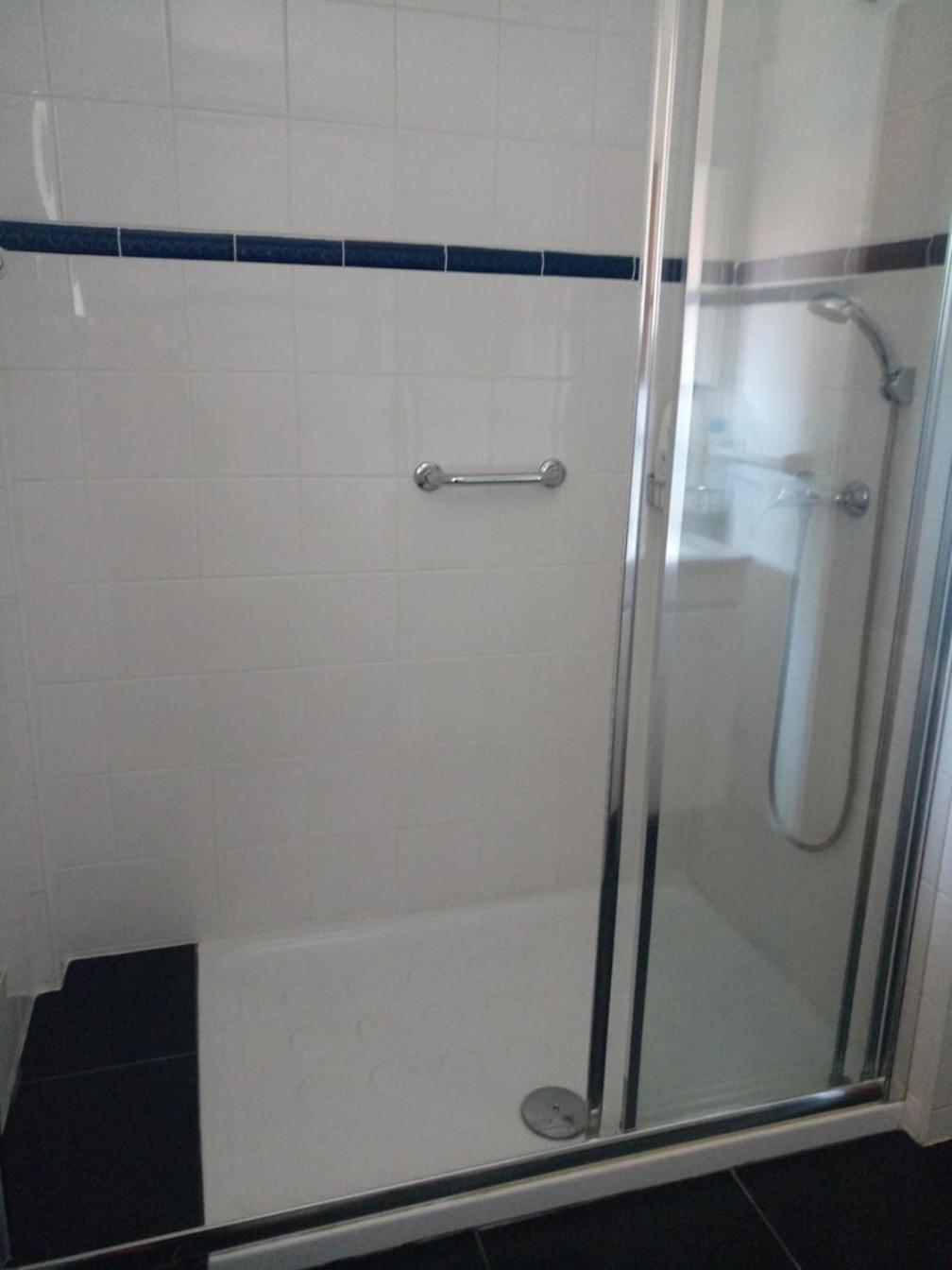 Two-Bedroom Suite - Photo 6