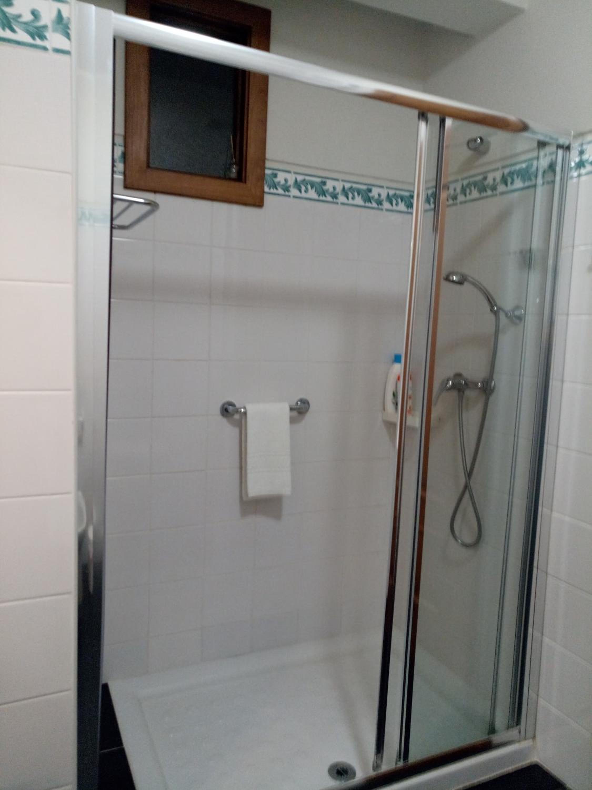 Three-Bedroom House - Photo 4
