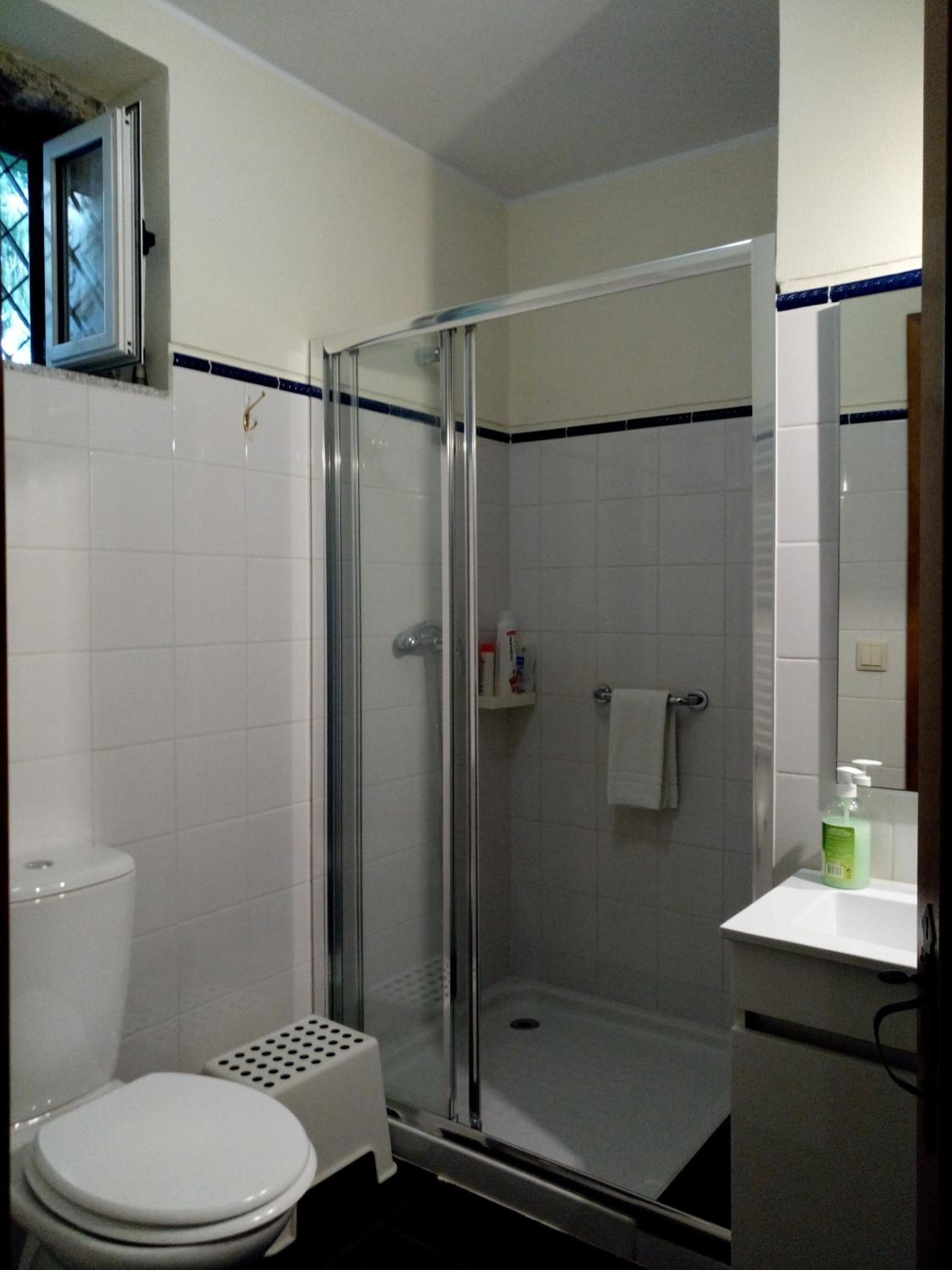 Three-Bedroom House - Photo 3