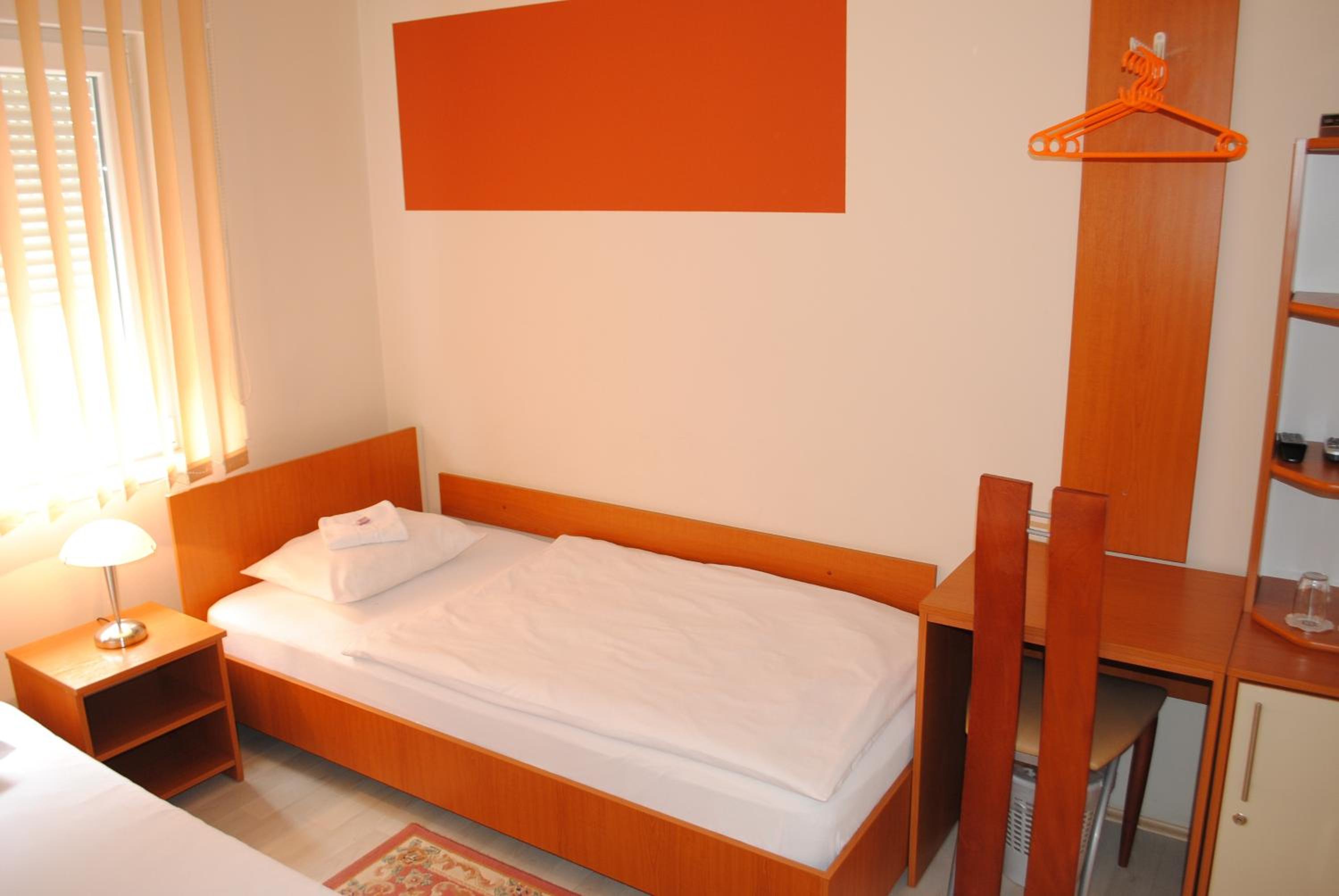 Economy Single Room