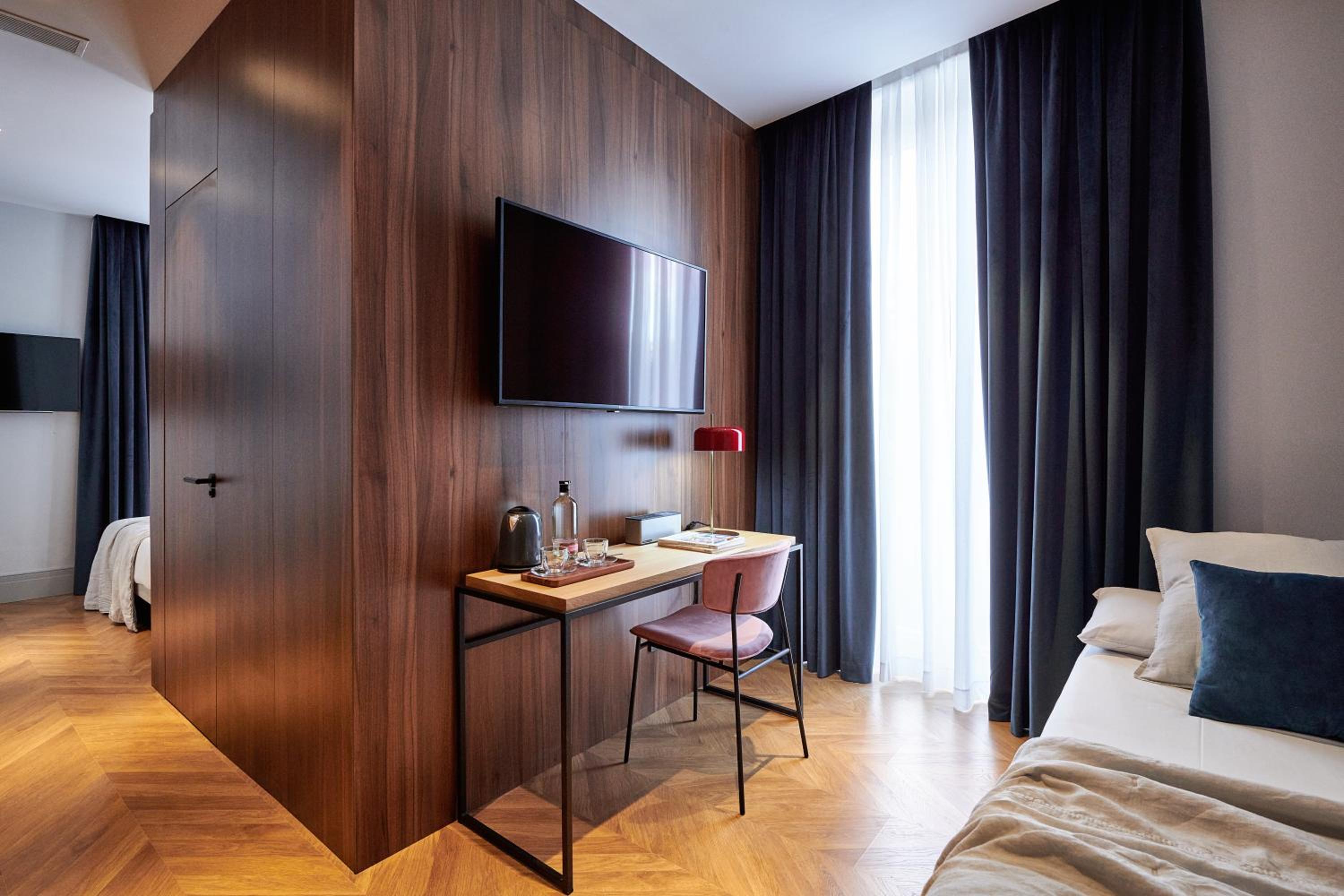 Triple Room - Photo 8